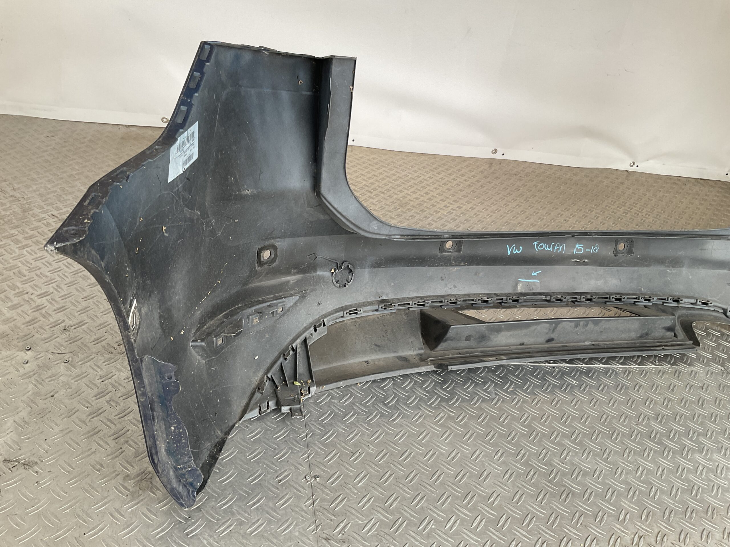 Bumper Volkswagen Touran 5TA III 15-18 5TA807421AB Achterbumper 1-F9-14736z