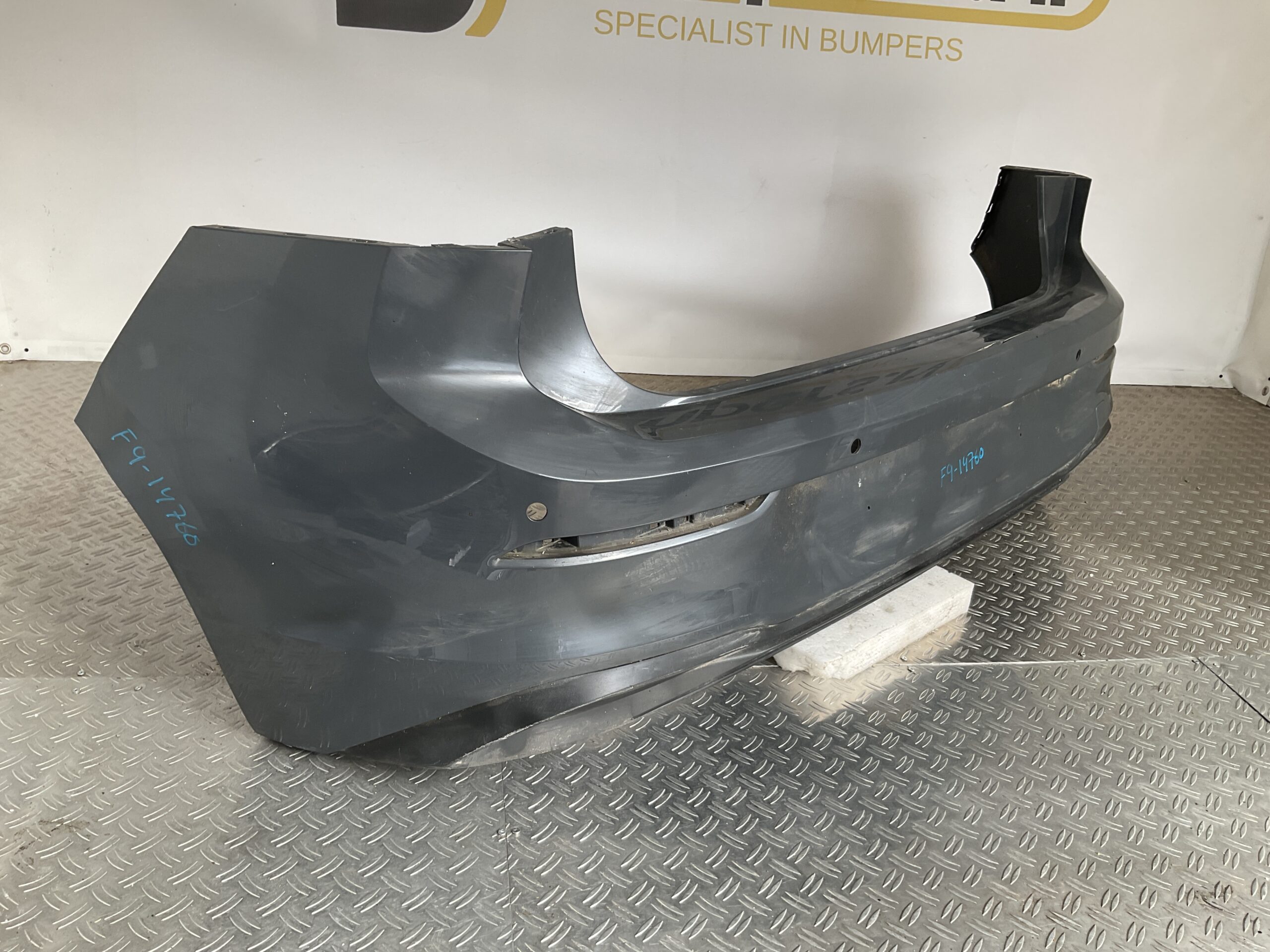 Bumper Volkswagen Golf 8 VIII TSI 4xpdc 5H6807421C Achterbumper F9-14760z