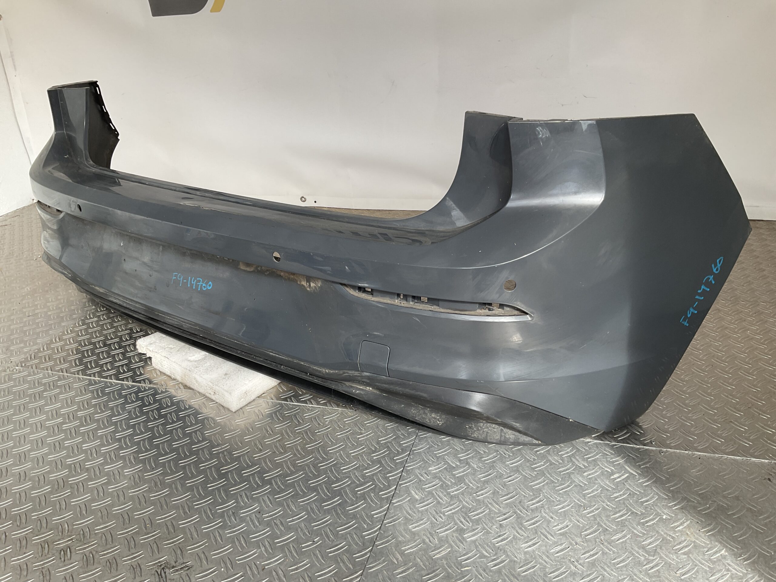 Bumper Volkswagen Golf 8 VIII TSI 4xpdc 5H6807421C Achterbumper F9-14760z