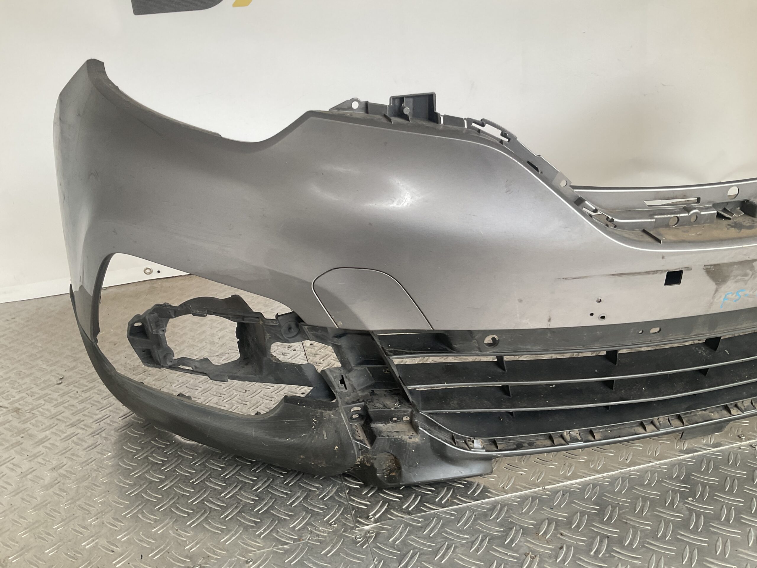 Bumper Renault Captur Facelift 16-21 620227019R Voorbumper F5-14788z