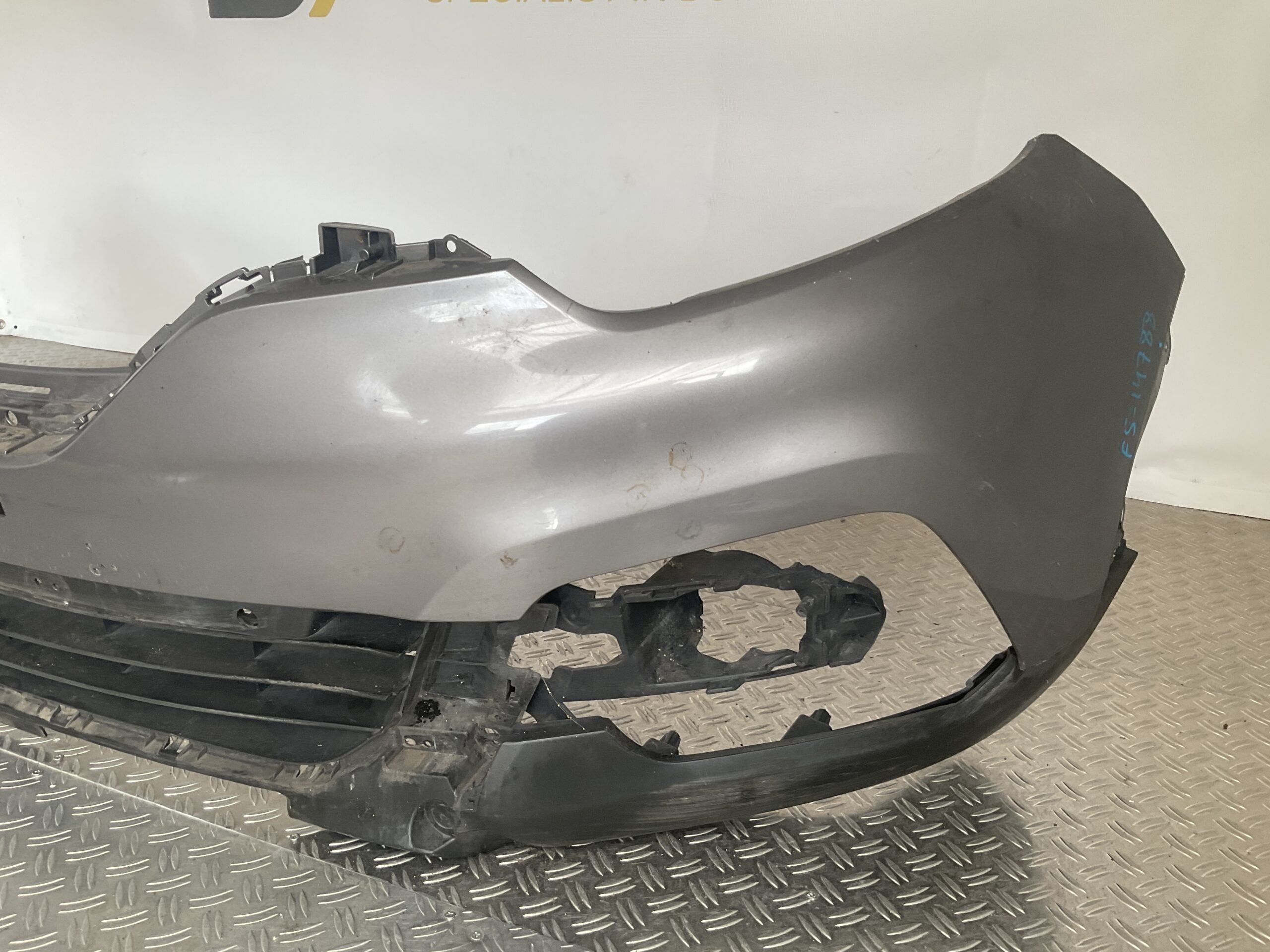 Bumper Renault Captur Facelift 16-21 620227019R Voorbumper F5-14788z