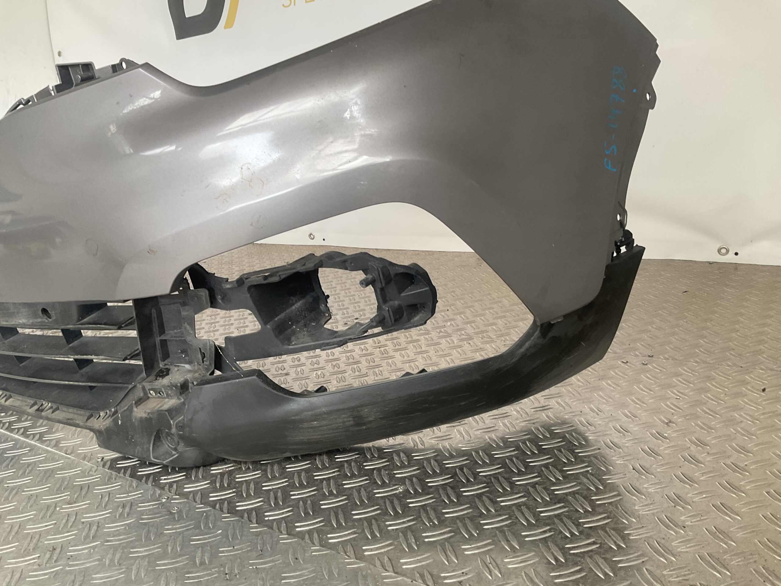 Bumper Renault Captur Facelift 16-21 620227019R Voorbumper F5-14788z