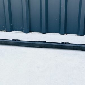 Dorpel Dacia Sandero 764197469R  Linker Zijskirt RE-21384