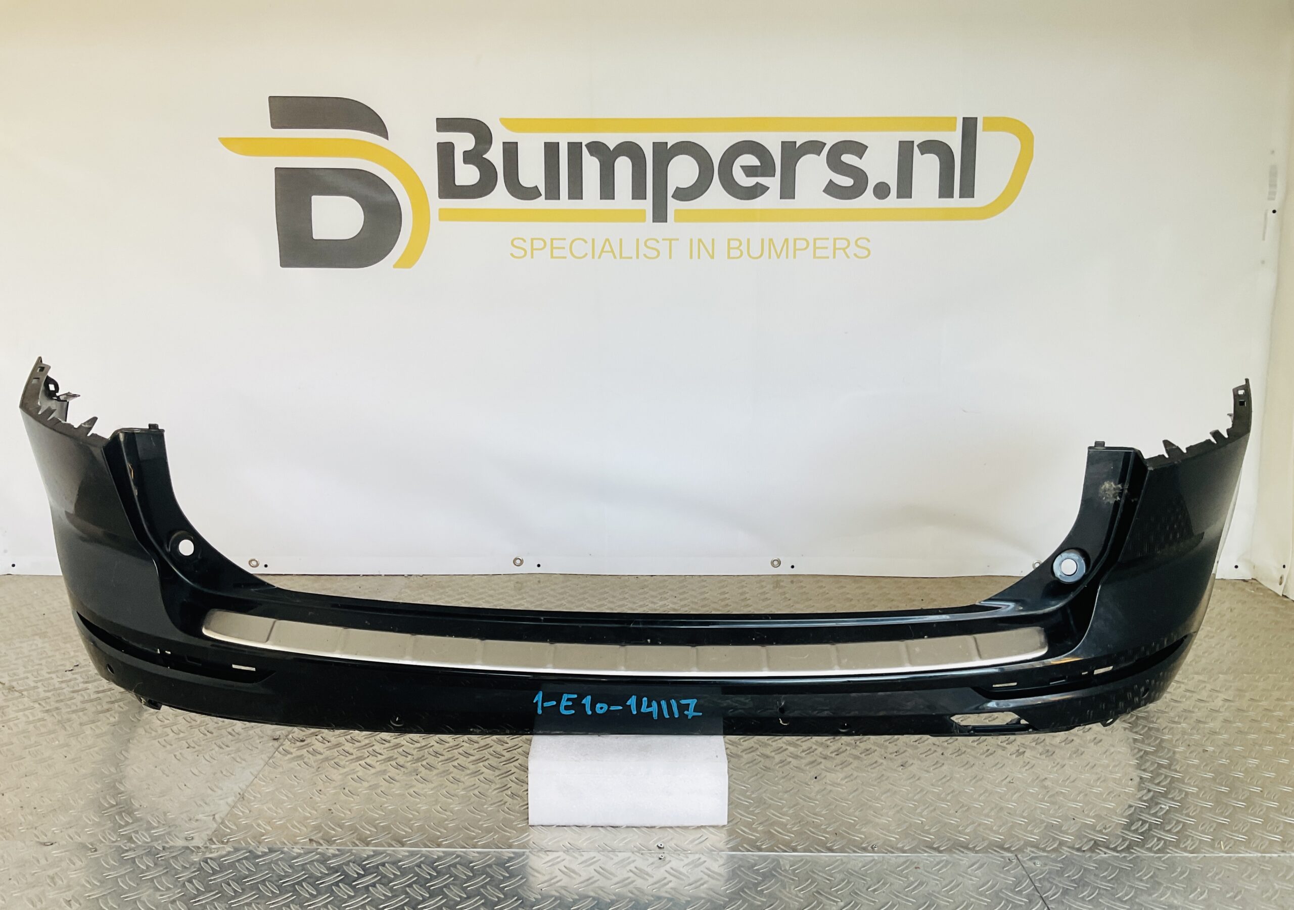 Bumper Volvo XC60 R Design R-Design 31689246 Achterbumper 1-E10-14117z