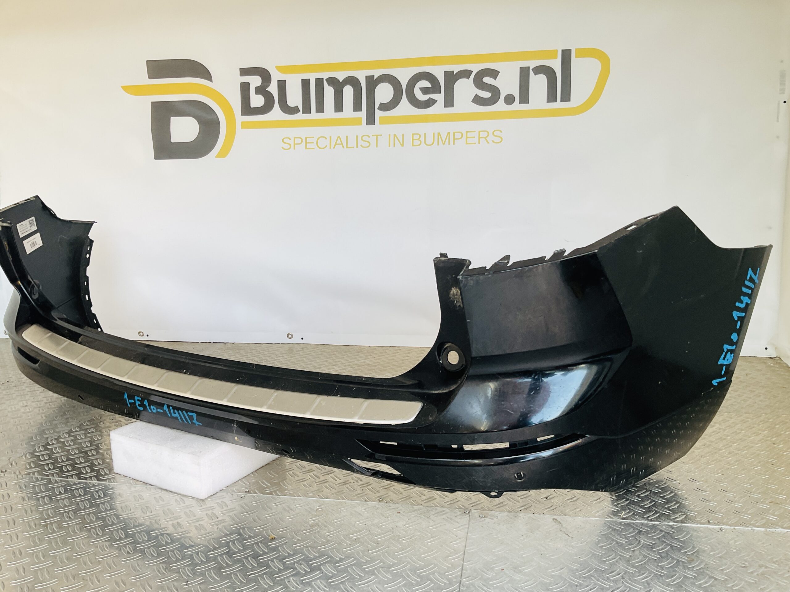 Bumper Volvo XC60 R Design R-Design 31689246 Achterbumper 1-E10-14117z