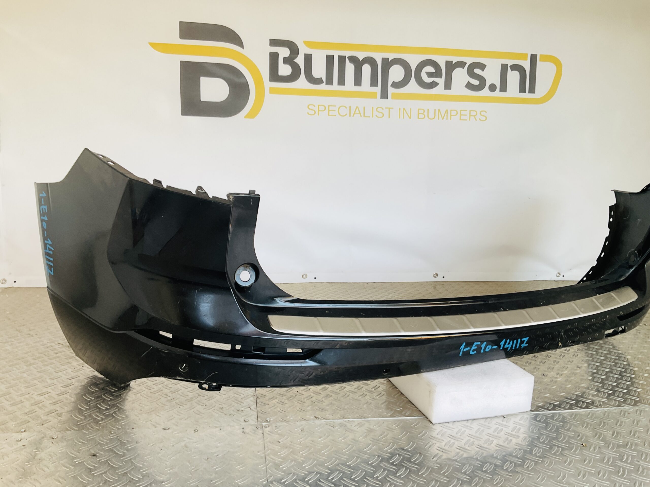 Bumper Volvo XC60 R Design R-Design 31689246 Achterbumper 1-E10-14117z
