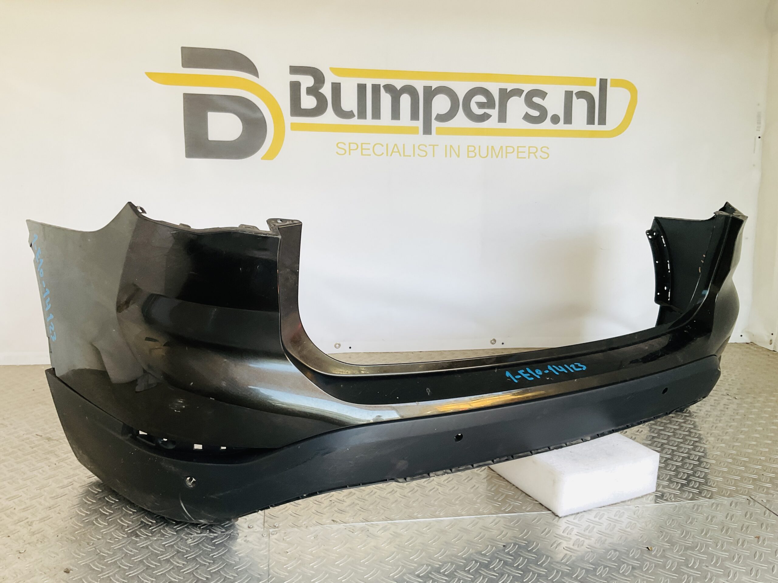Bumper BMW X1 F48 LCI Facelift 51127355260 Achterbumper 1-E10-14123z