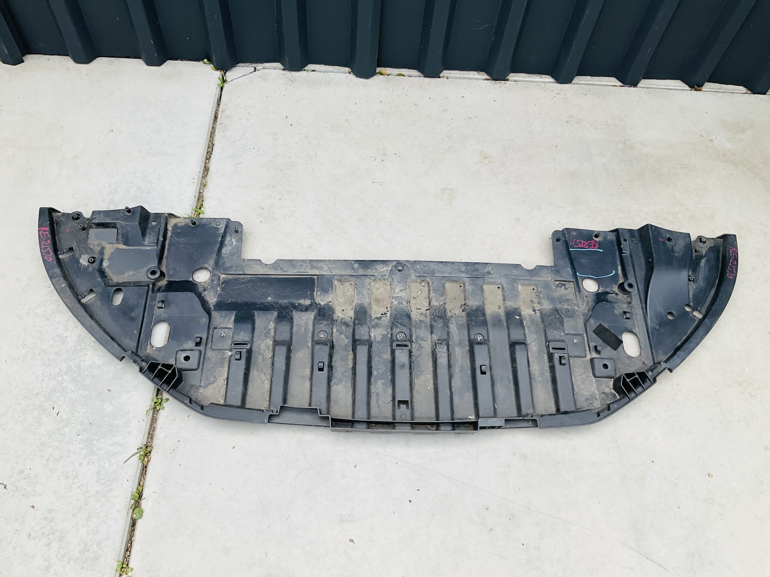 Bumper Onderplaat Renault Talisman 622357526R RE-21511