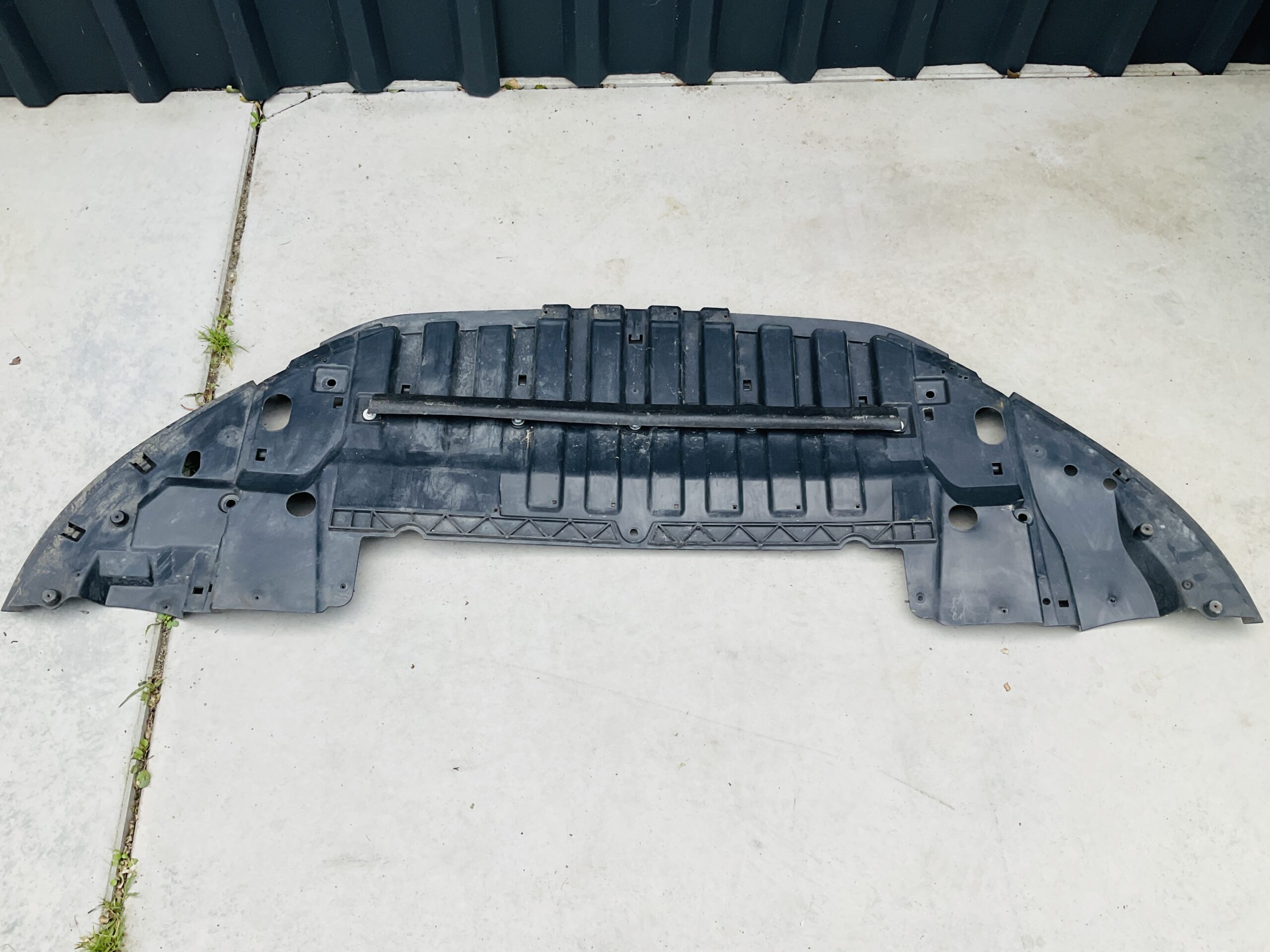 Bumper Onderplaat Renault Talisman 622357526R RE-21511