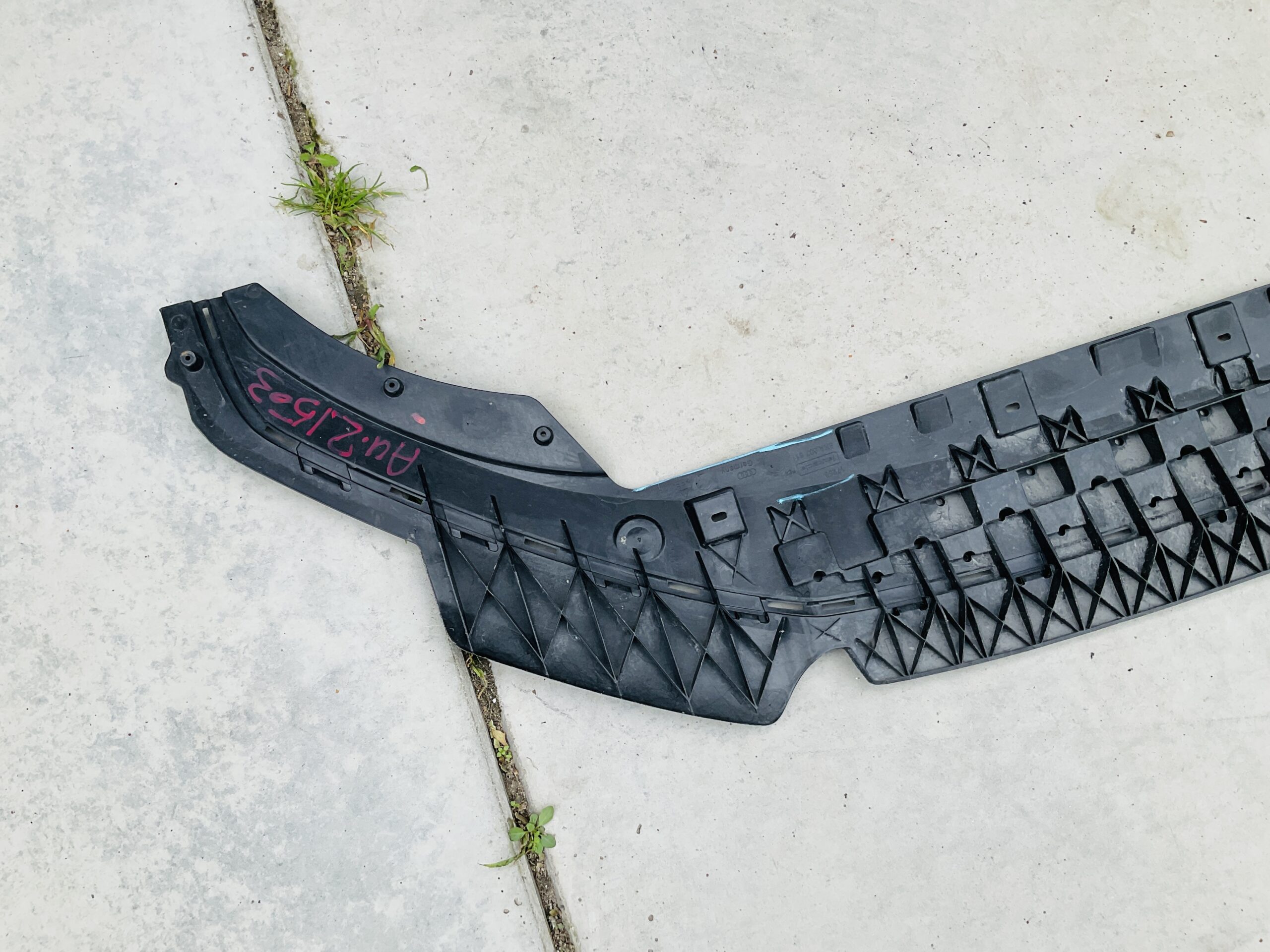 Onderplaat Audi A1 8x 8XA807611 Bumperlip AU-21503