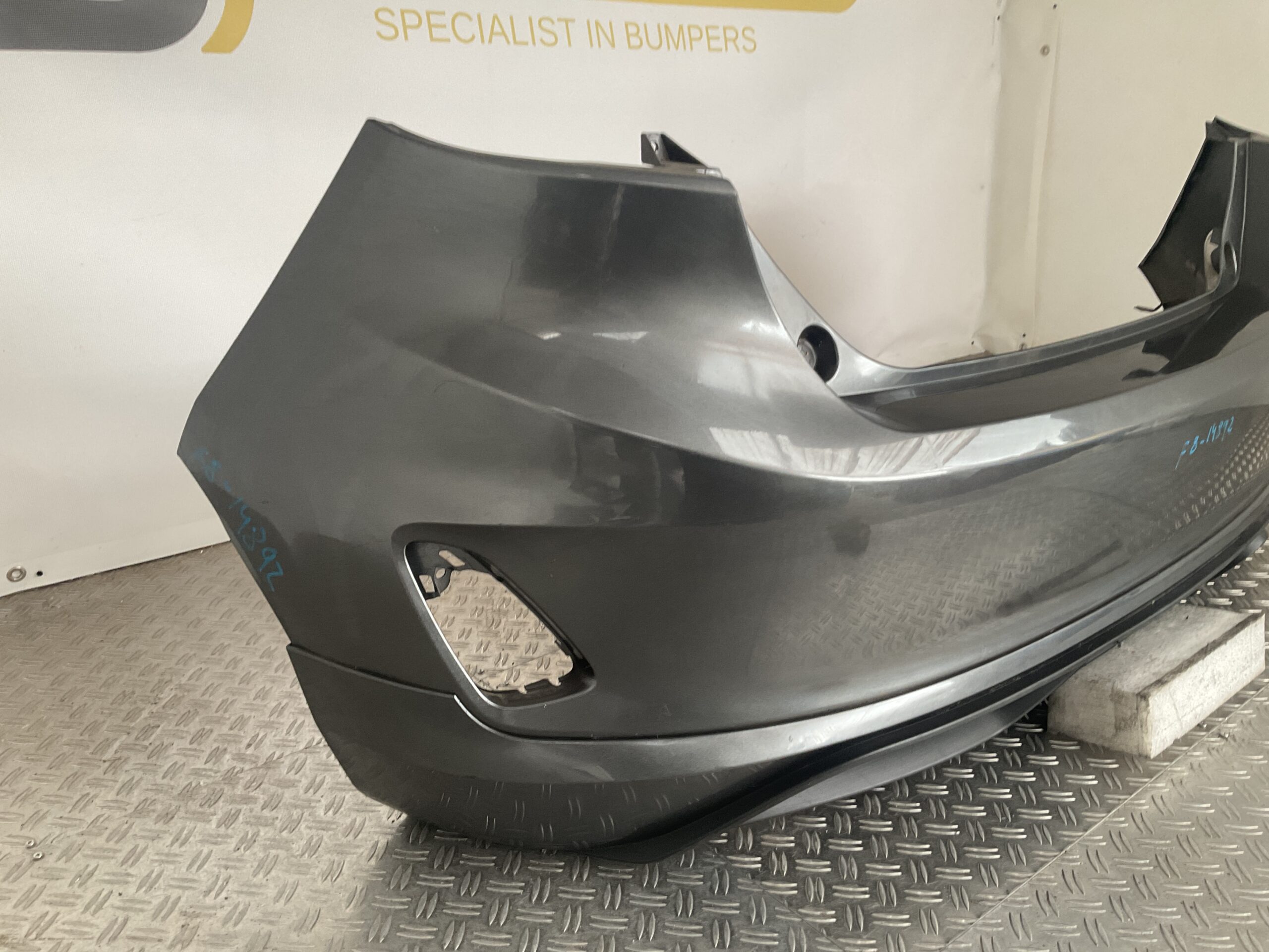 Bumper Ford Fiesta MK8 Stline ST-Line 18-21 H1BB-17906-A1 Achterbumper F8-14892z