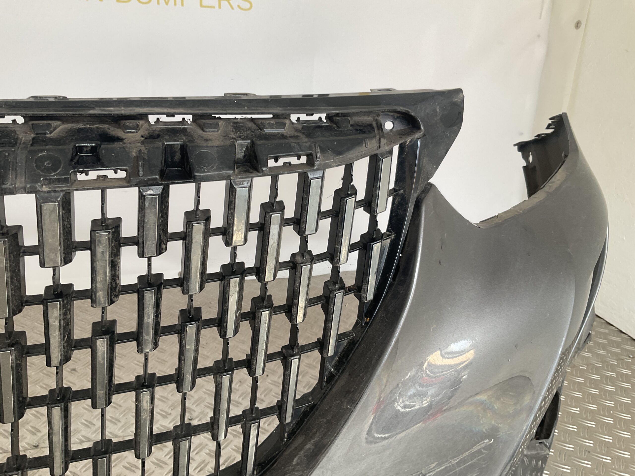 Bumper Peugeot 2008 19-23 9825860780 Voorbumper J10-14911z