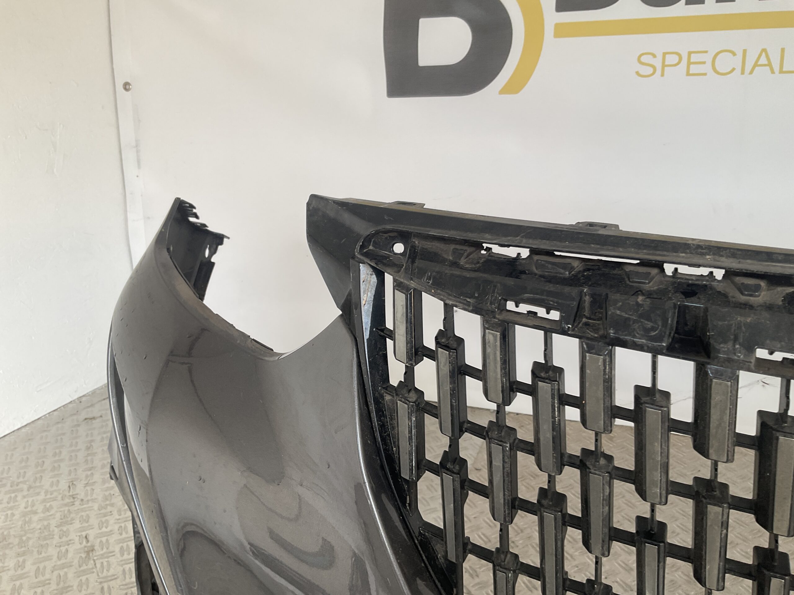 Bumper Peugeot 2008 19-23 9825860780 Voorbumper J10-14911z