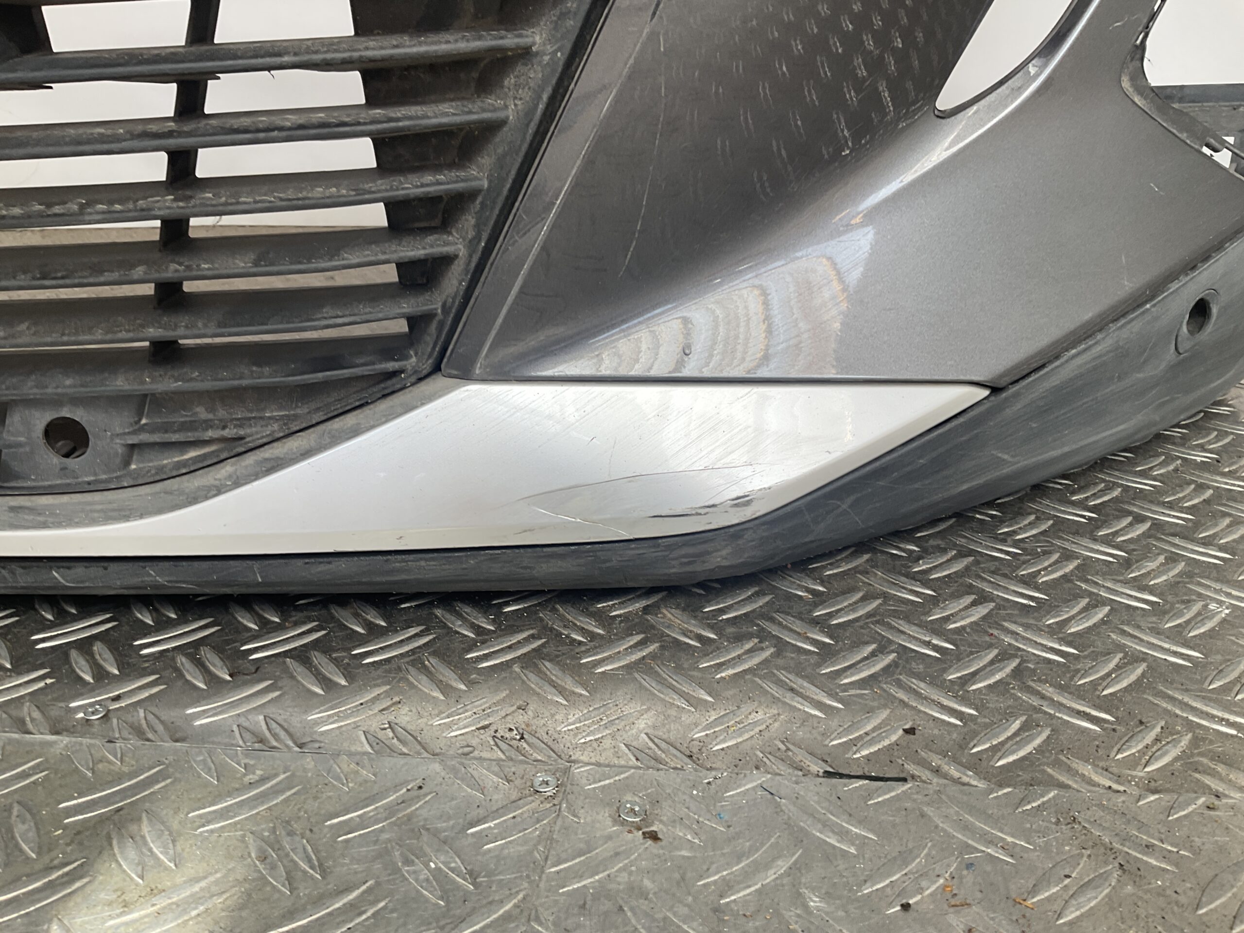 Bumper Peugeot 2008 19-23 9825860780 Voorbumper J10-14911z