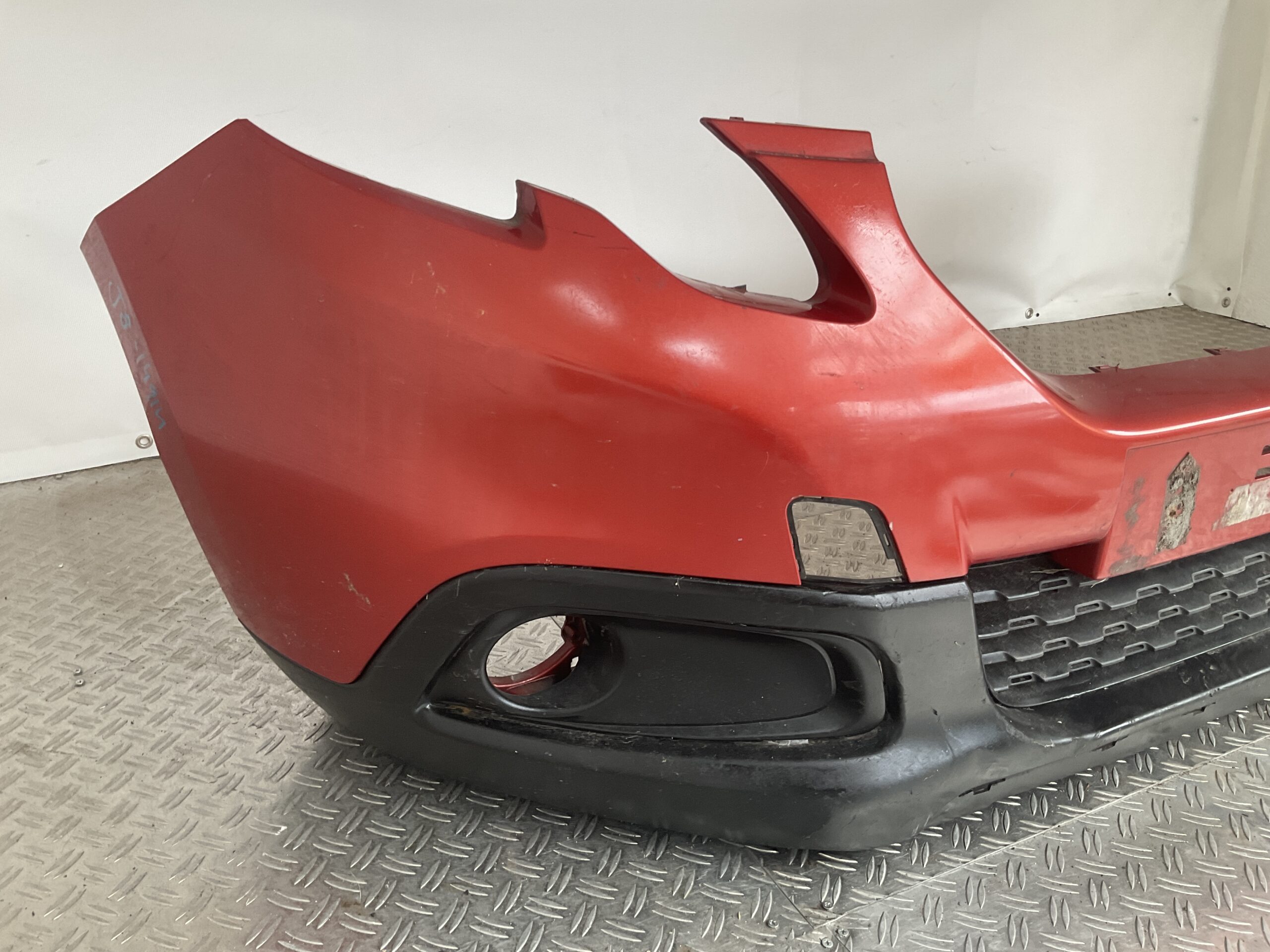 Bumper Peugeot 2008 12-16 9802521077 Voorbumper J8-14914z