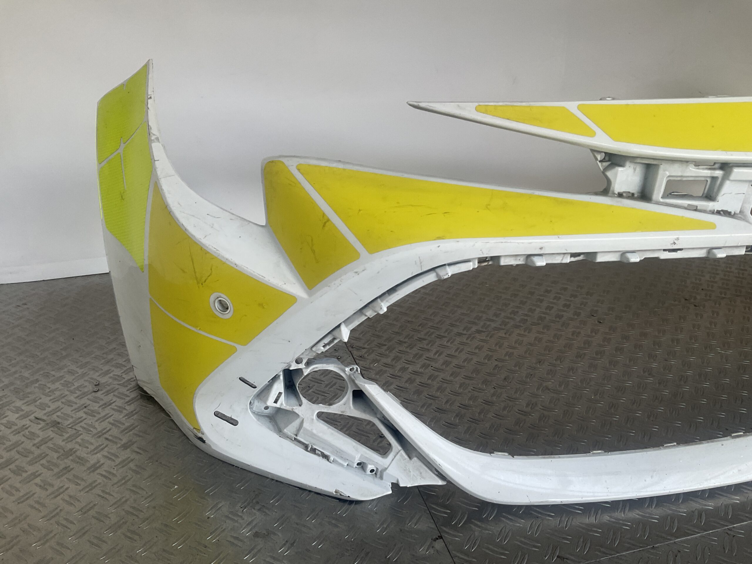 Bumper Toyota Corolla 18-24 pdc 52119-02J90 Voorbumper D4-15007z