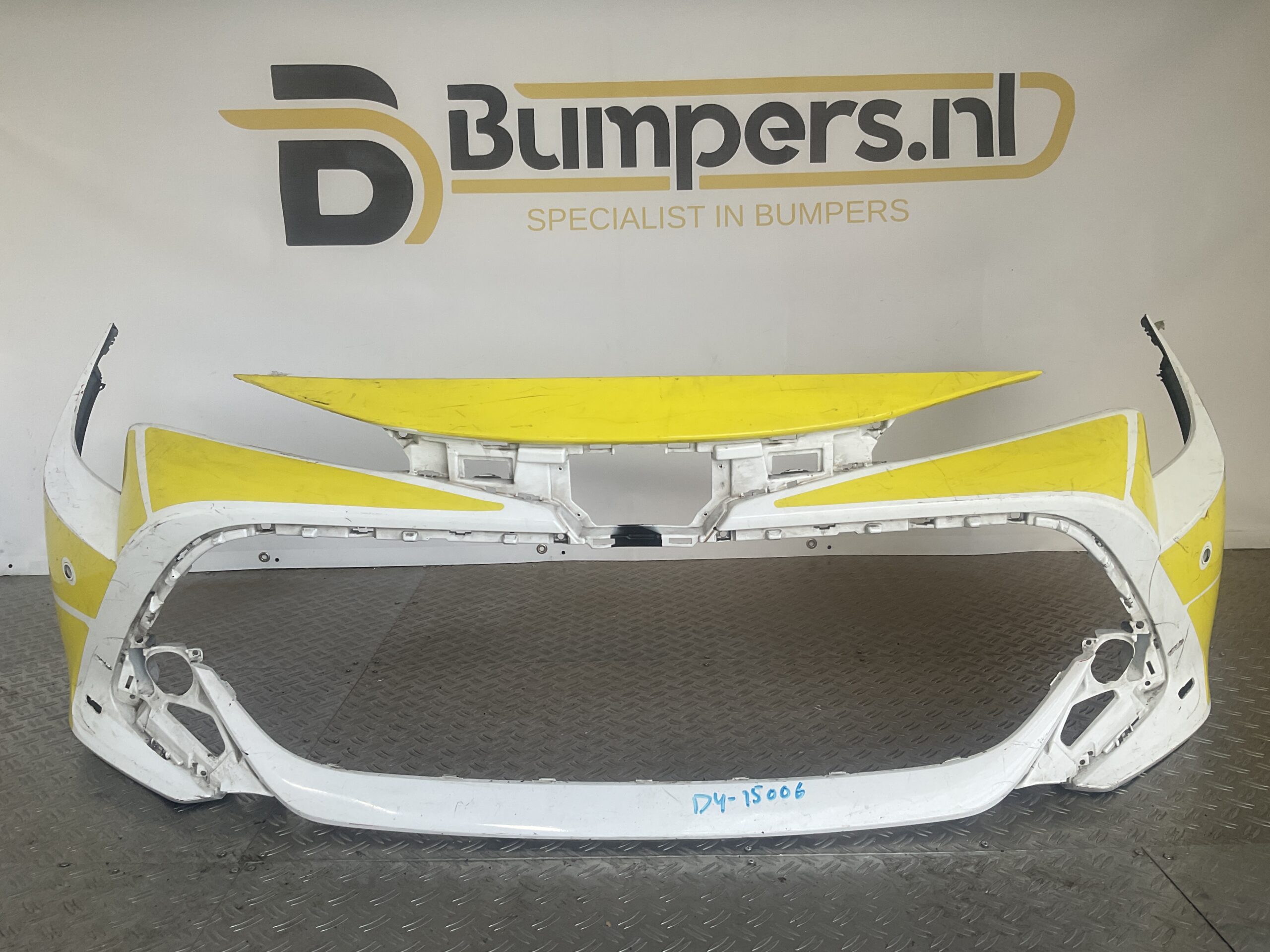 Bumper Toyota Corolla 18-24 pdc 52119-02J90 Voorbumper D4-15006z
