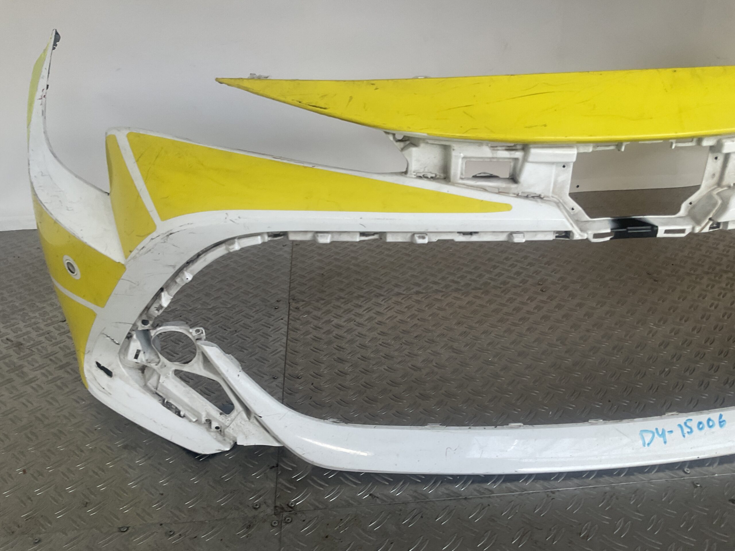 Bumper Toyota Corolla 18-24 pdc 52119-02J90 Voorbumper D4-15006z