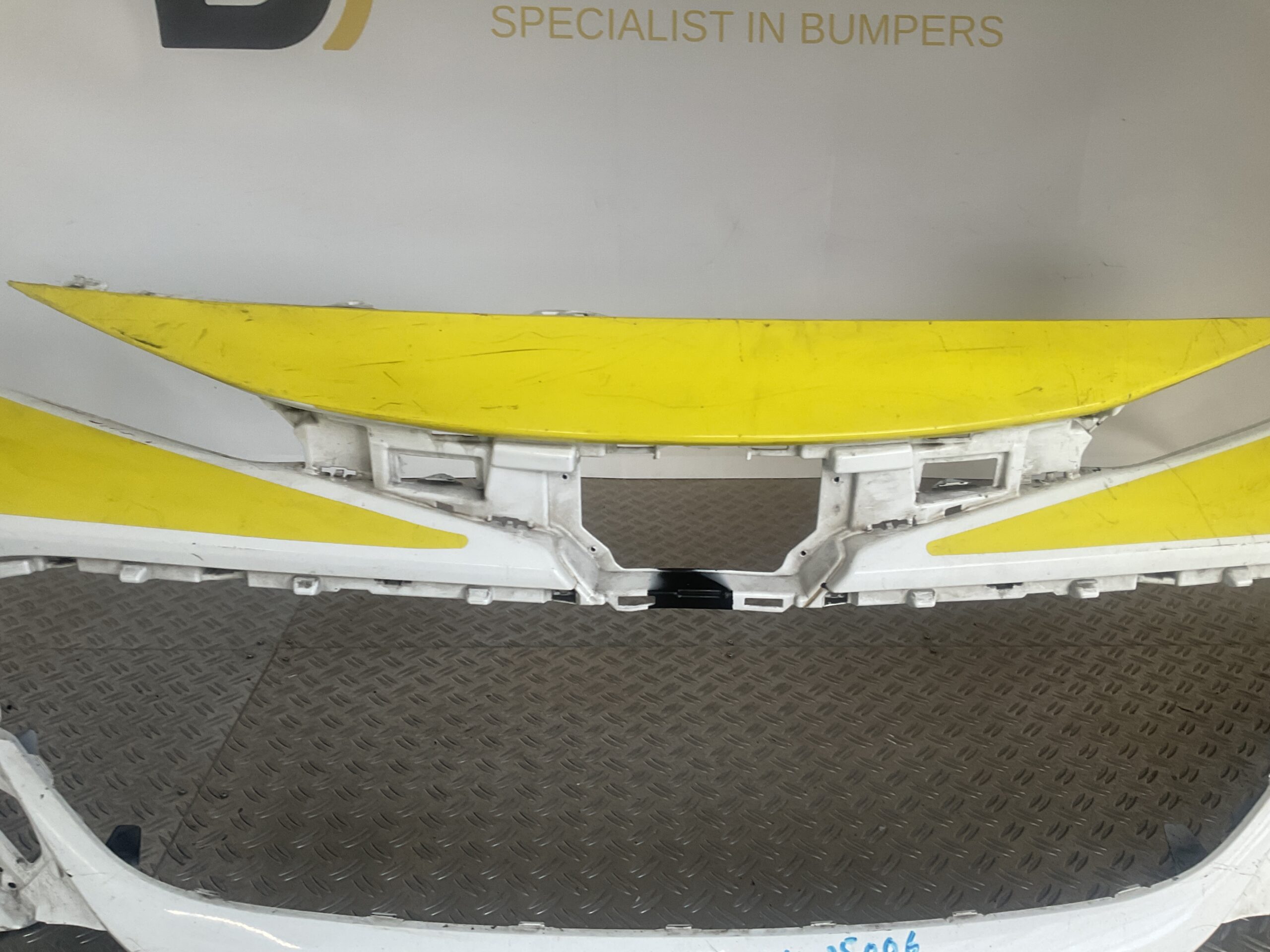 Bumper Toyota Corolla 18-24 pdc 52119-02J90 Voorbumper D4-15006z