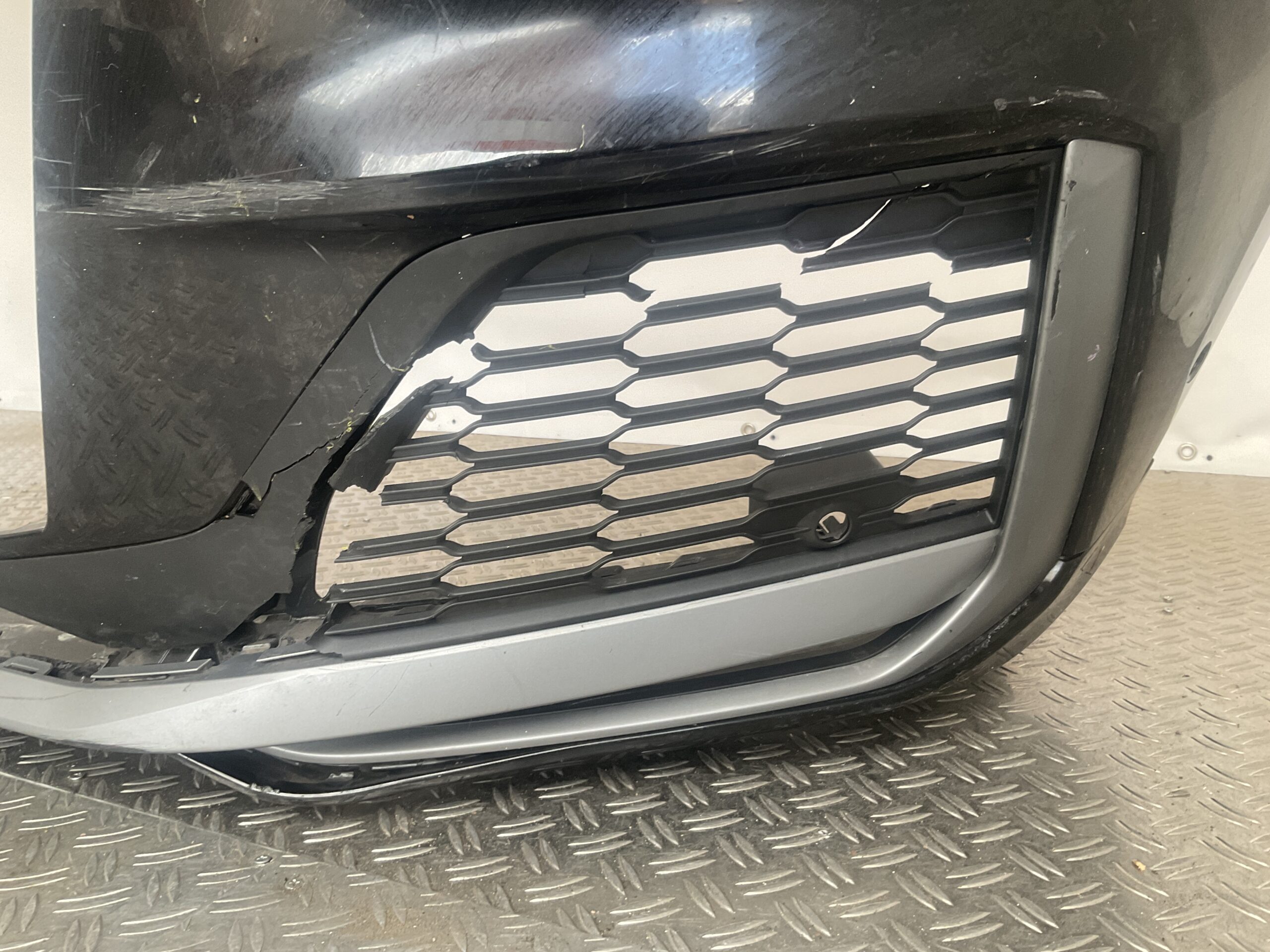 Bumper Audi Q7 SQ7 4M Sline S-Line Facelift 4M0807095G 4M0807733F Voorbumper H5-15036z