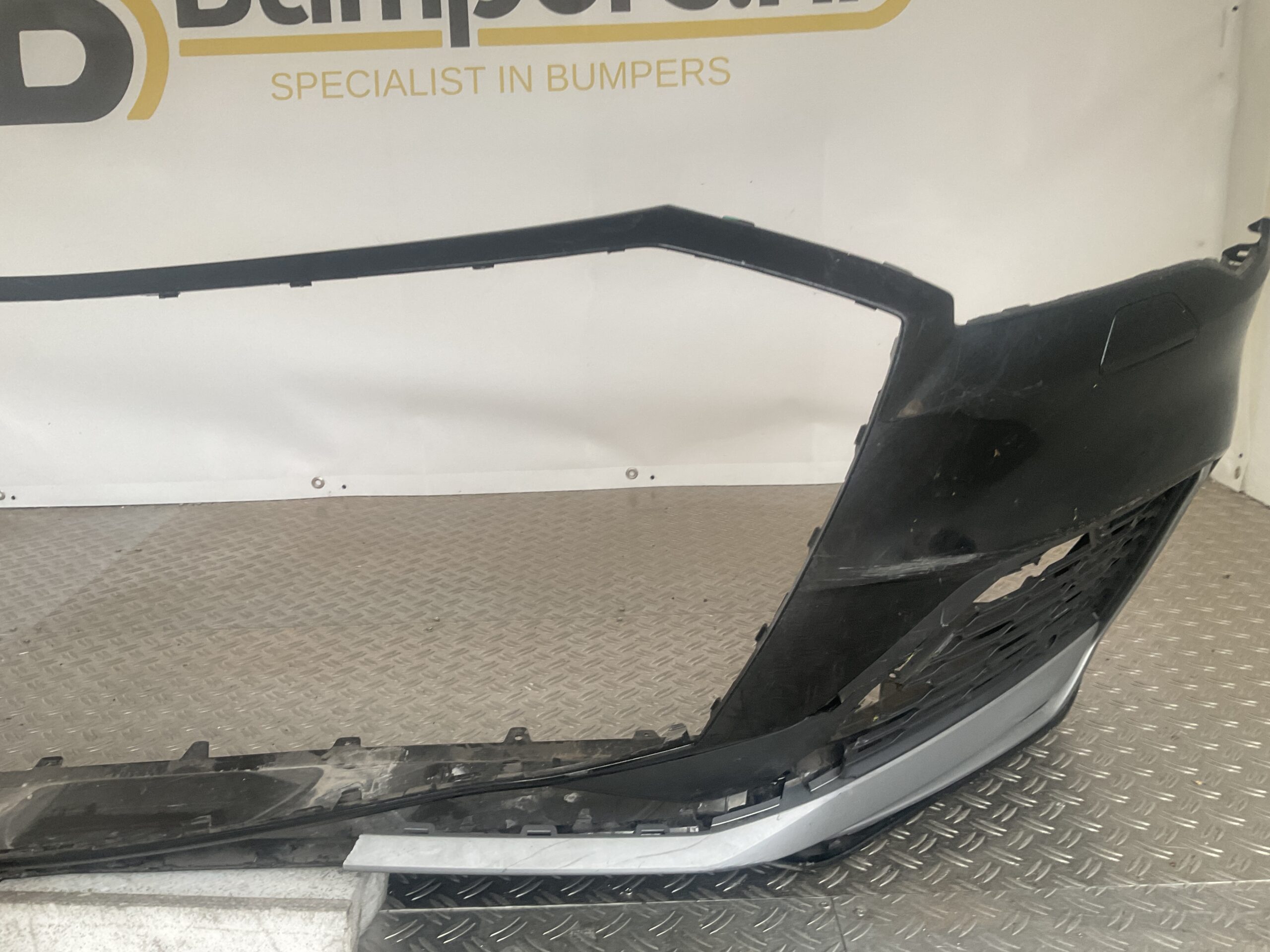 Bumper Audi Q7 SQ7 4M Sline S-Line Facelift 4M0807095G 4M0807733F Voorbumper H5-15036z