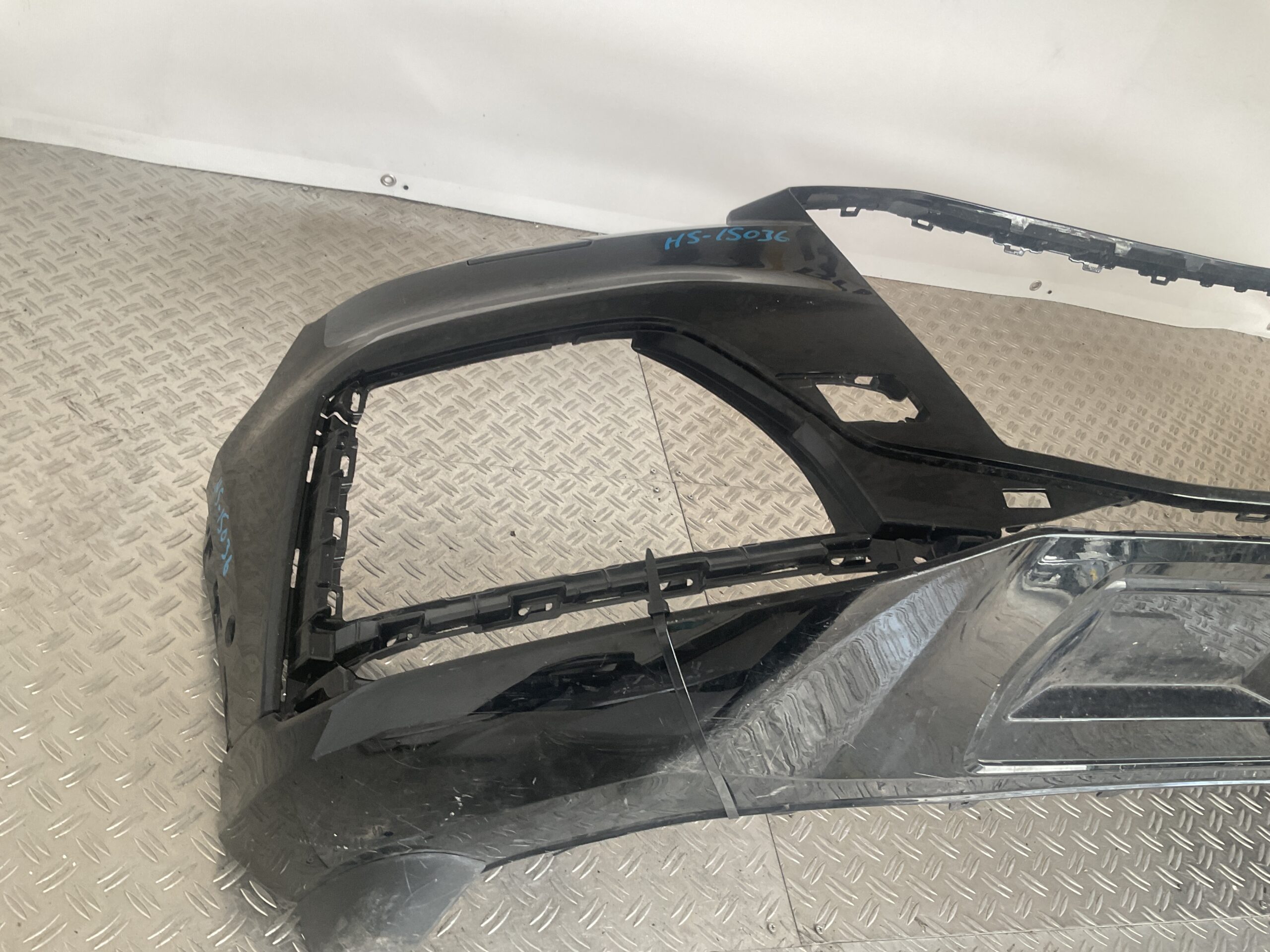 Bumper Audi Q7 SQ7 4M Sline S-Line Facelift 4M0807095G 4M0807733F Voorbumper H5-15036z