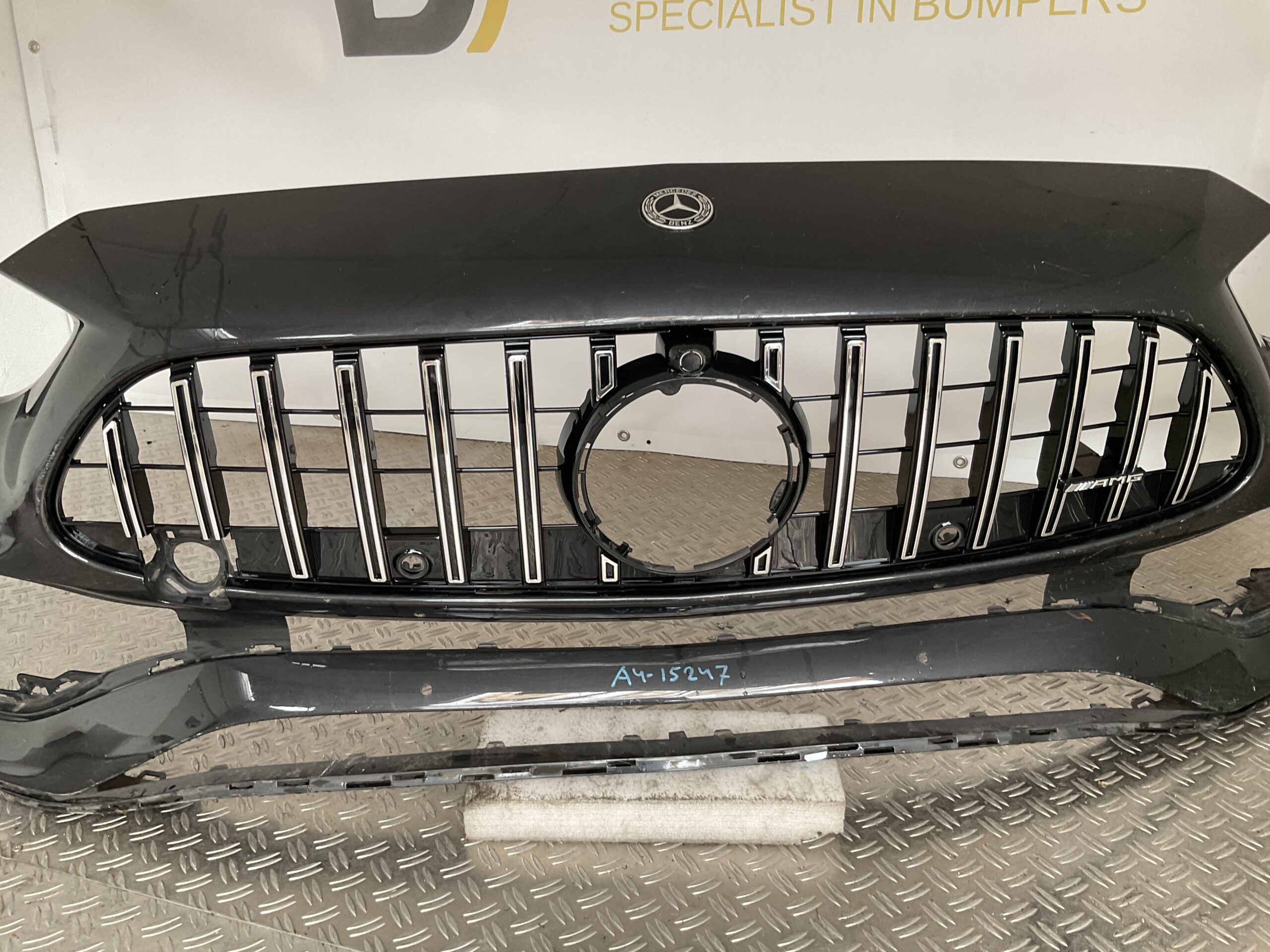 Bumper Mercedes C Klasse W206 21-24 pdc A2068858401 GT GRILL Voorbumper A4-15247z