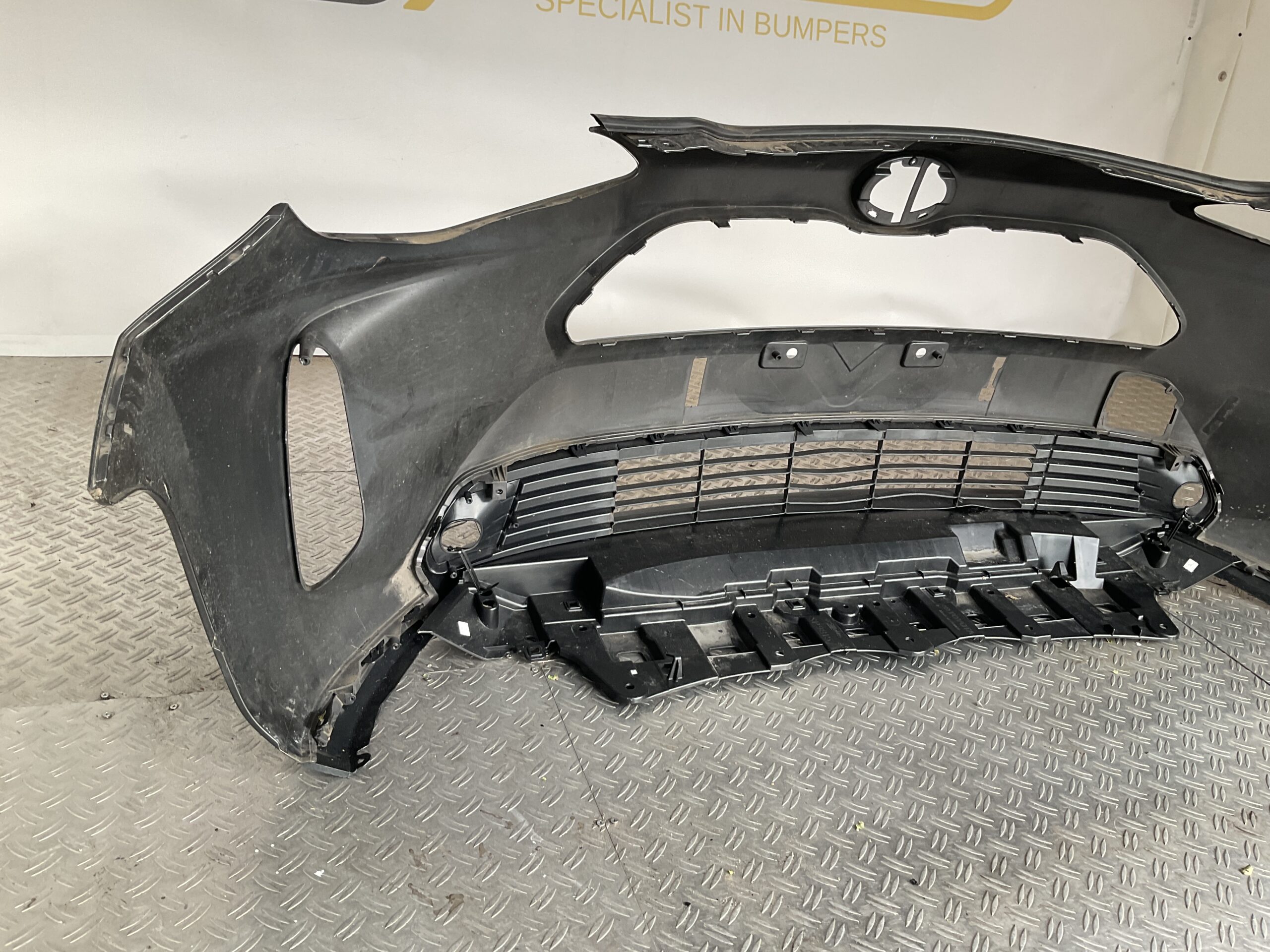 Bumper Toyota Yaris Cross 20-25 52119-0DC20 Voorbumper D5-15312z