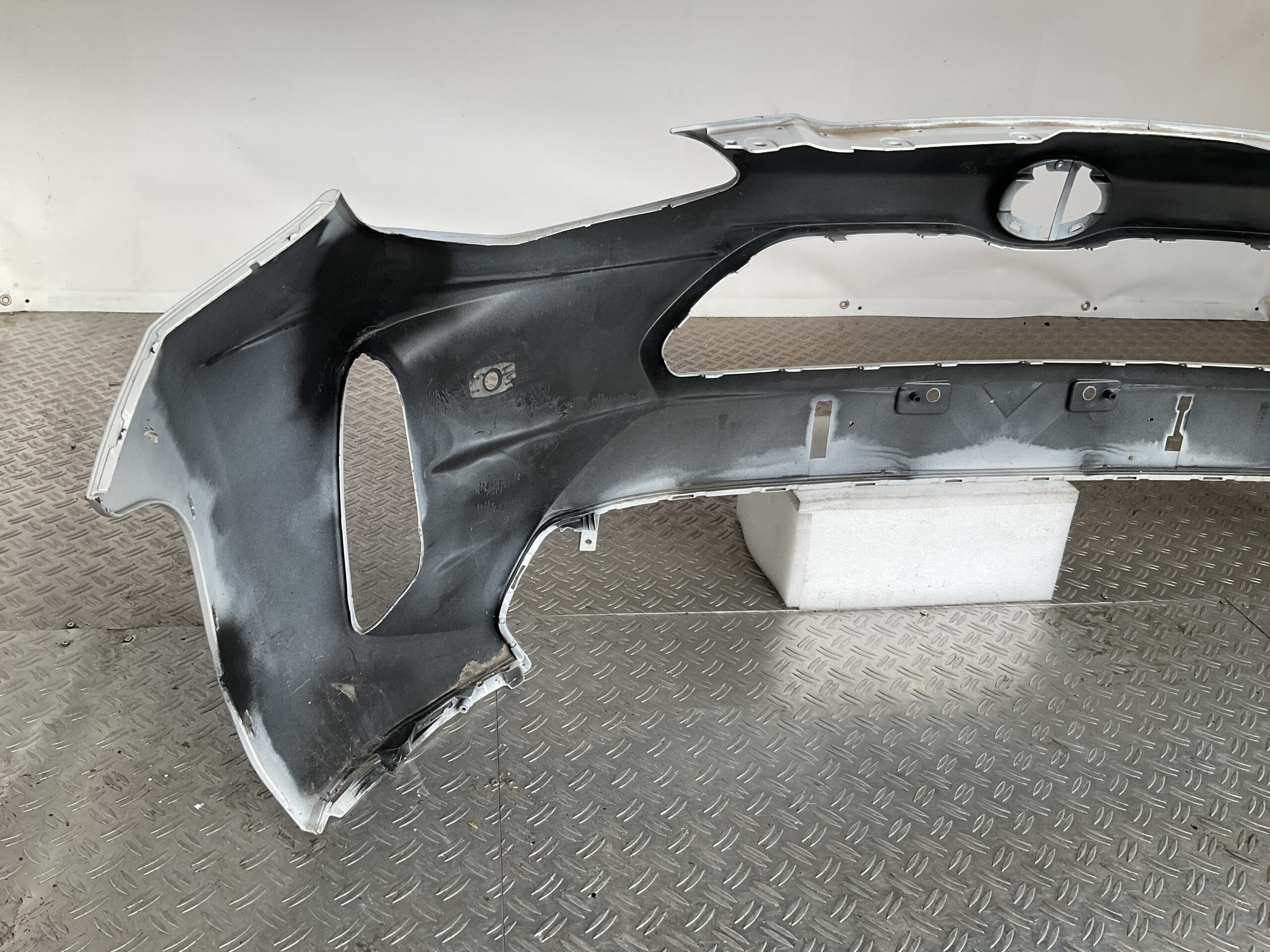 Bumper Toyota Yaris Cross 20-25 52119-0DC20 Voorbumper D5-15343z