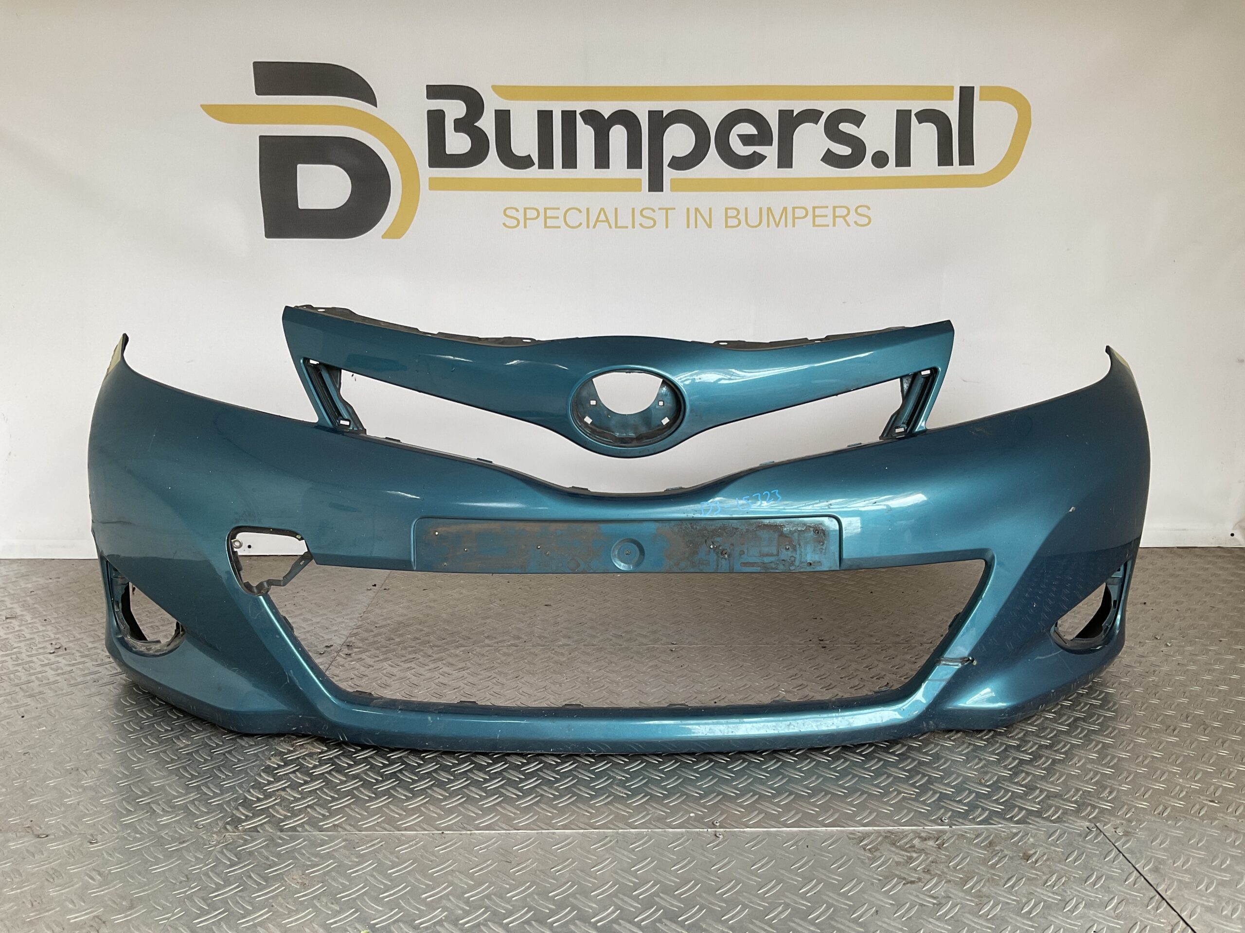 Bumper Toyota Yaris 3 III 11-14 52119-0D410 Voorbumper D3-15323z