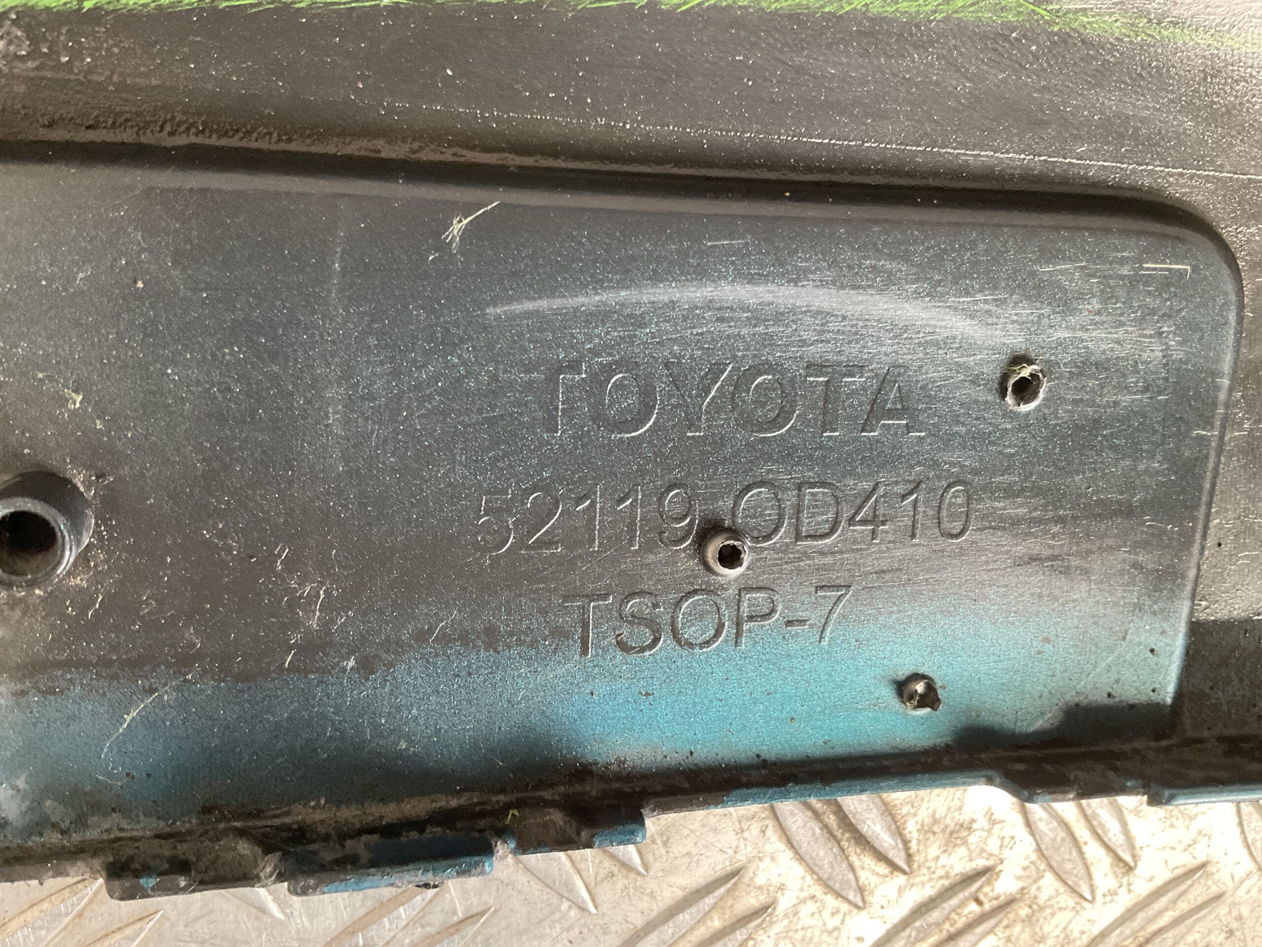 Bumper Toyota Yaris 3 III 11-14 52119-0D410 Voorbumper D3-15323z