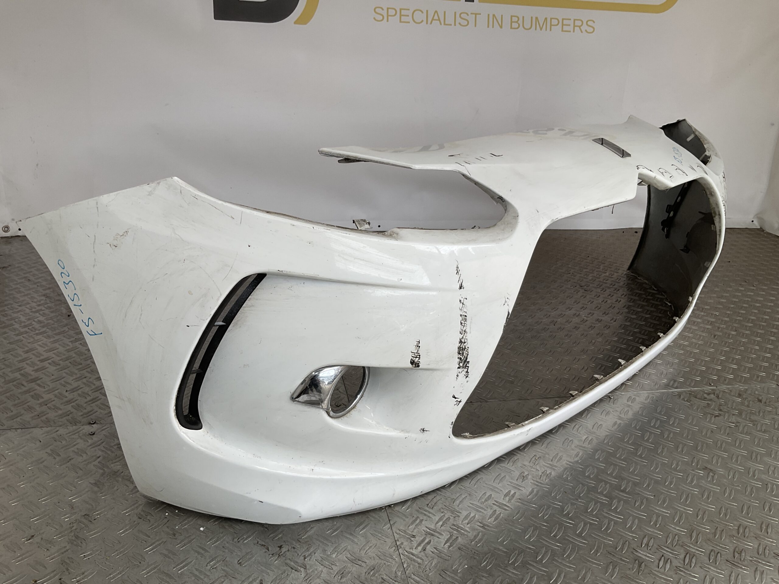 Bumper Citroen DS3 13-16 9687534777 VoorbumperF5-15320z