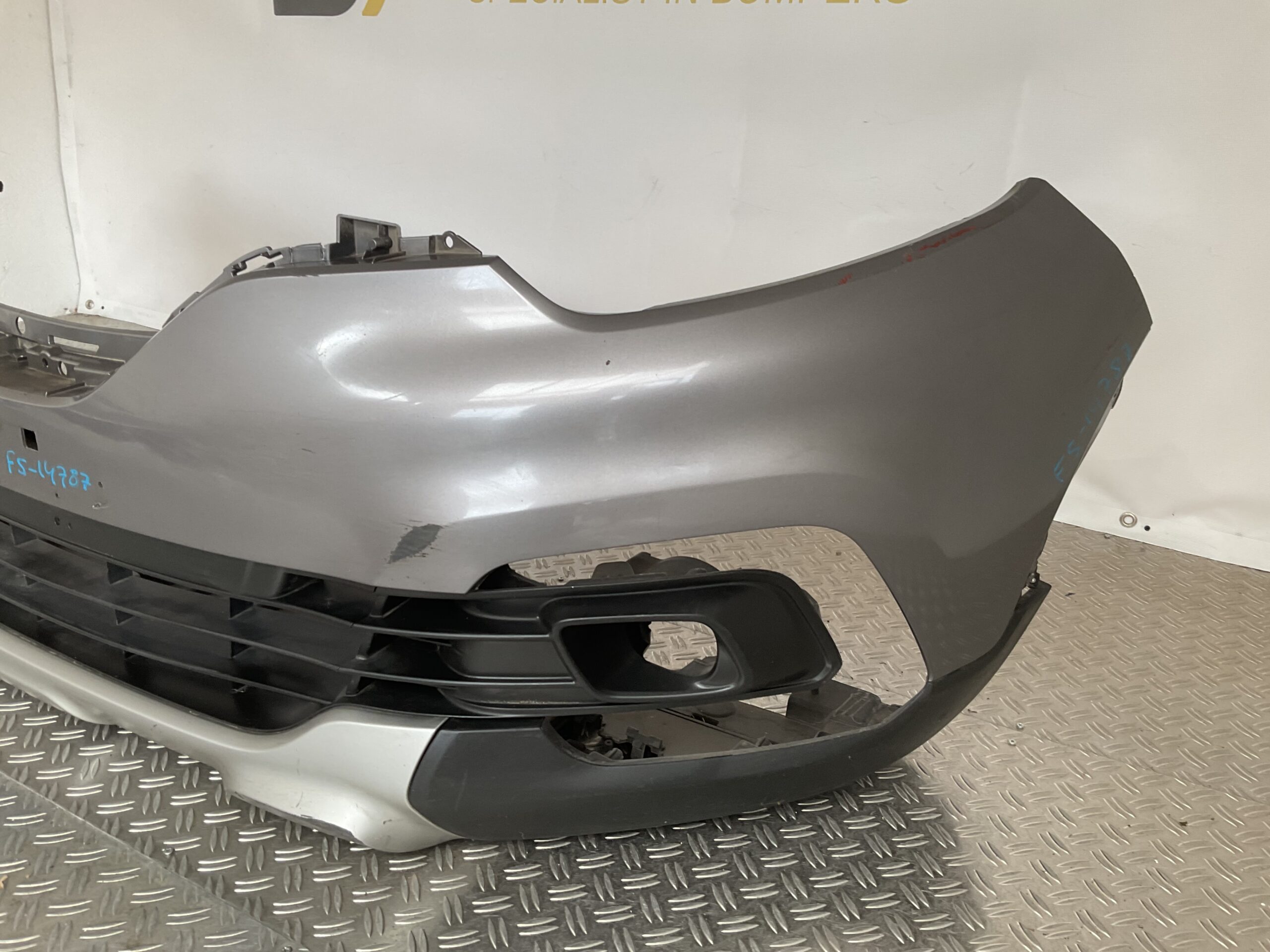 Bumper Renault Captur Facelift 16-21 620227019R Voorbumper F5-14787z
