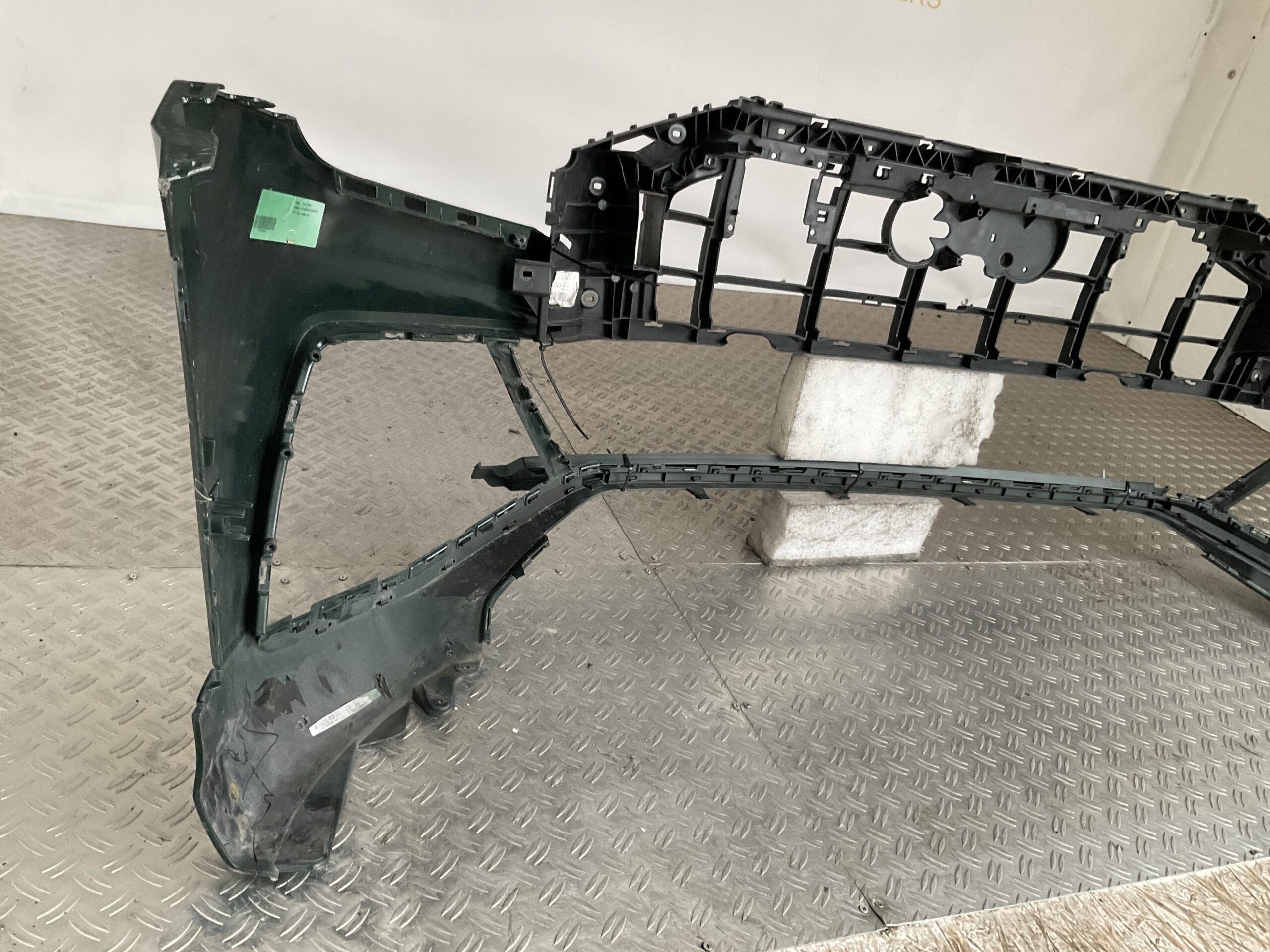 Bumper Audi Q8 4M8 Sline S-Line 4M8807437D Voorbumper H5-15380z