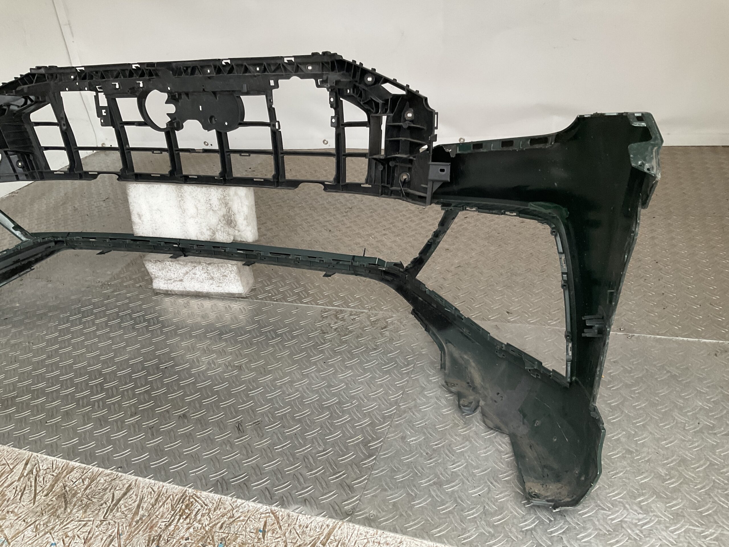 Bumper Audi Q8 4M8 Sline S-Line 4M8807437D Voorbumper H5-15380z