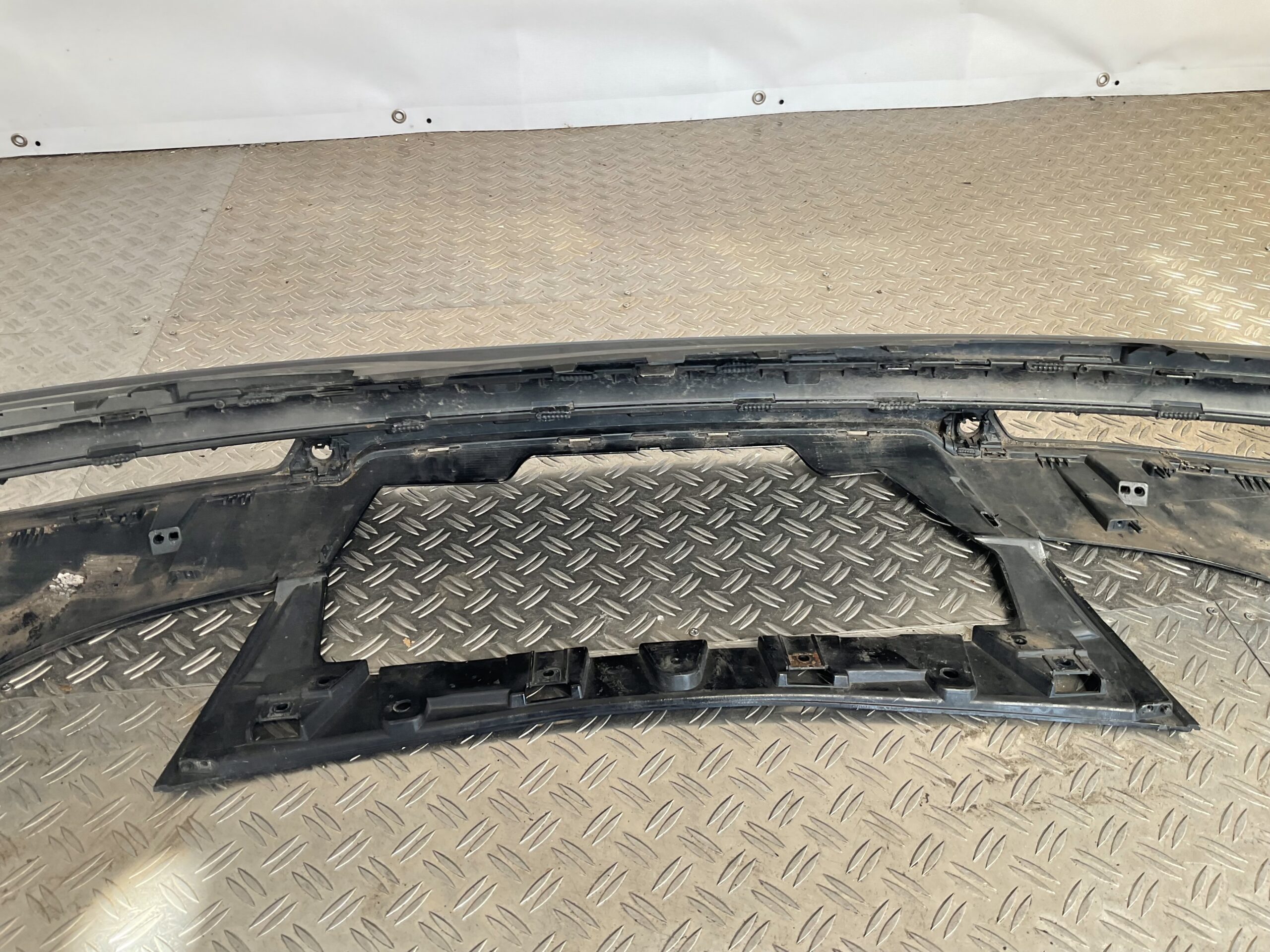 Bumper Land Rover Range Rover Vogue L404 M8E2-17D980-A Achterbumper F8-15231z