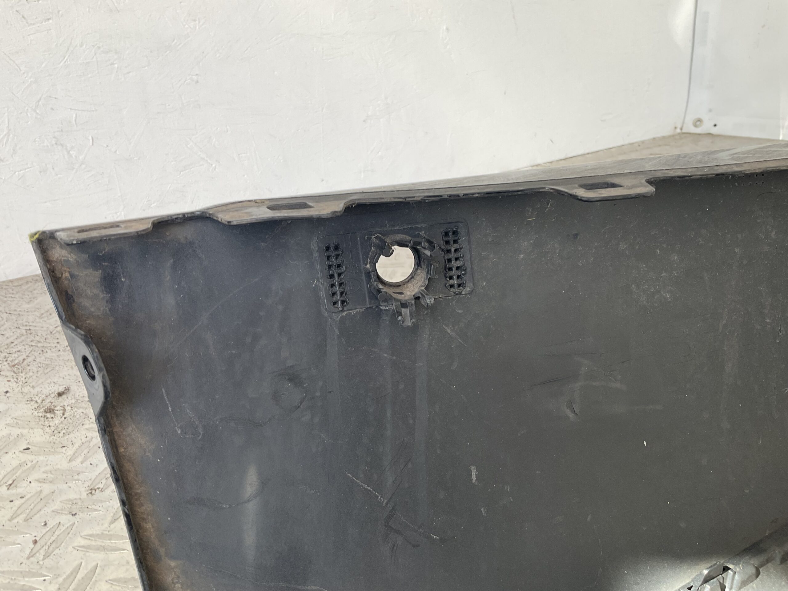 Bumper Land Rover Range Rover Vogue L404 M8E2-17D980-A Achterbumper F8-15231z