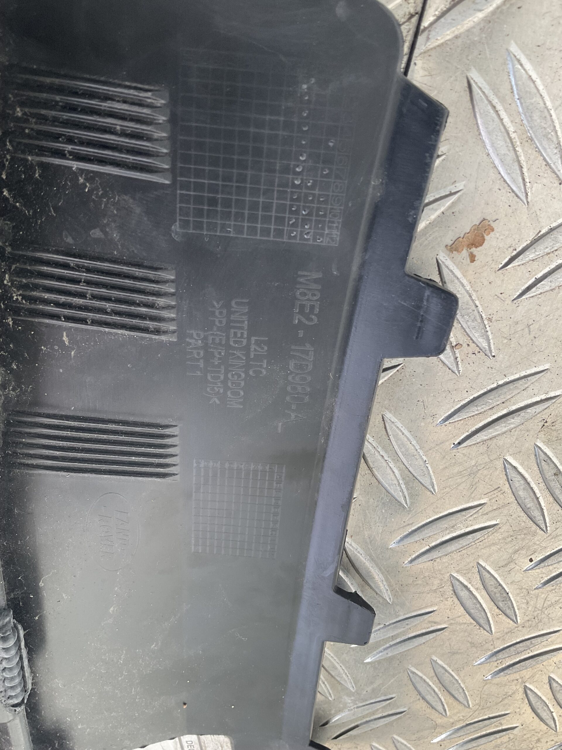 Bumper Land Rover Range Rover Vogue L404 M8E2-17D980-A Achterbumper F8-15231z