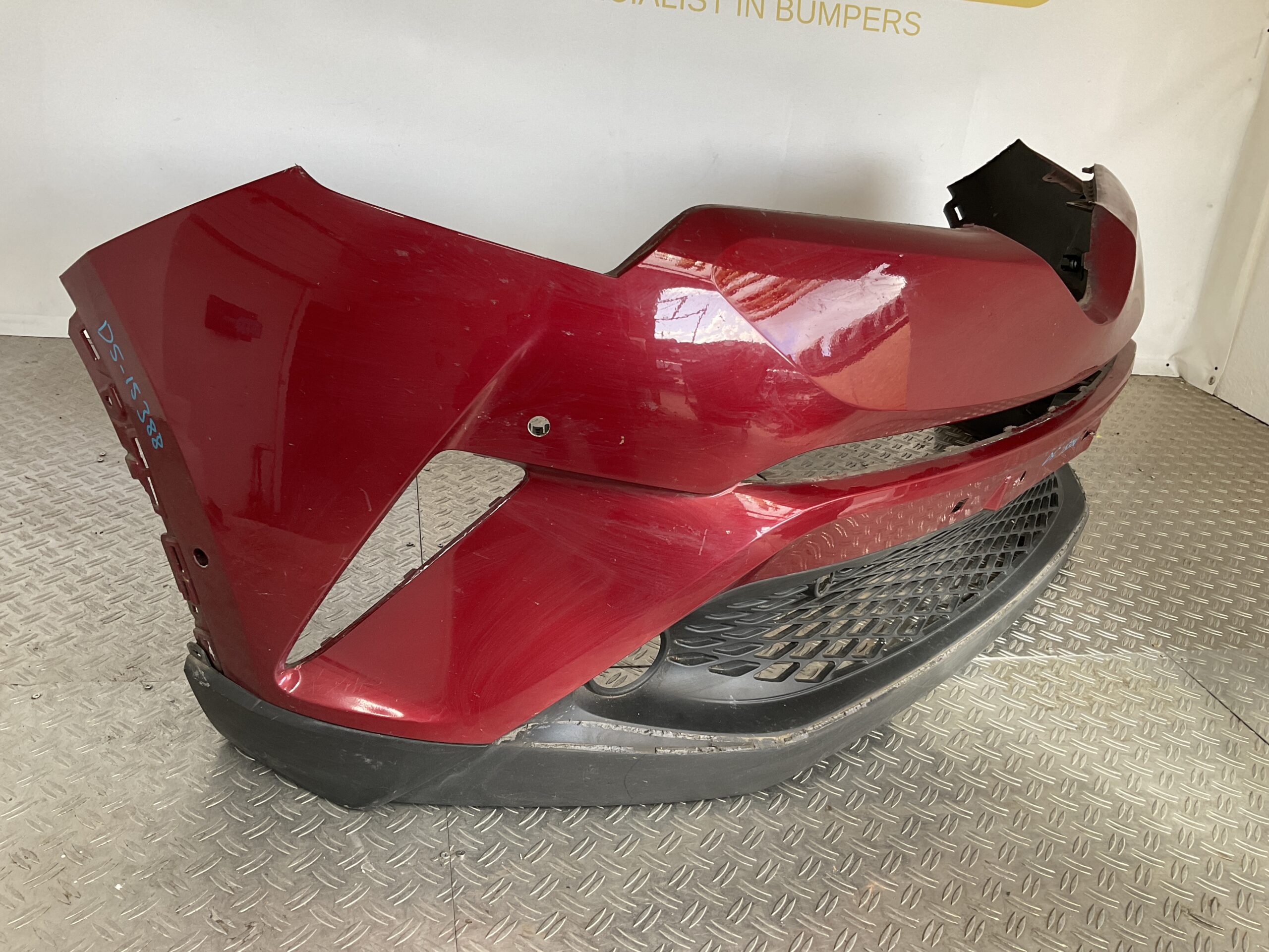 Bumper Toyota CHR 16-19 pdc 52119-F4010 Voorbumper D5-15388z