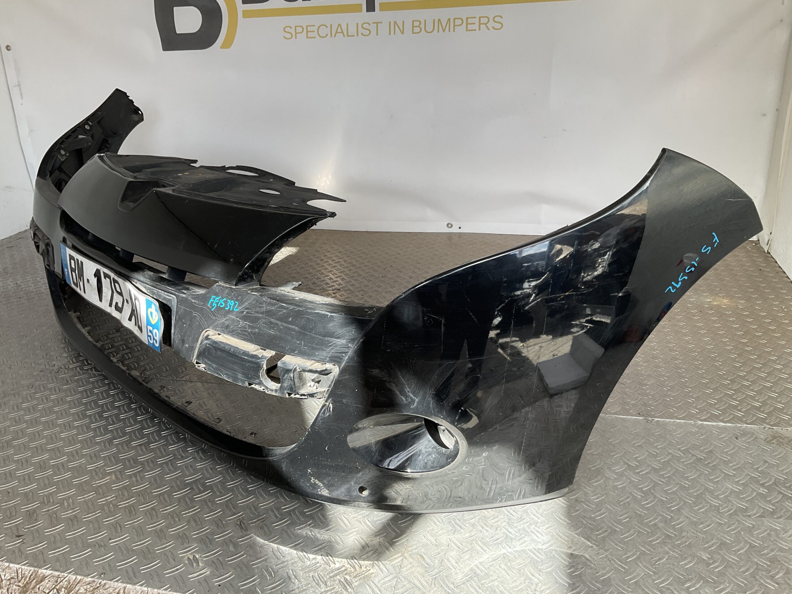 Bumper Renault Megane III 08-12 269160001R Voorbumper F5-13392z