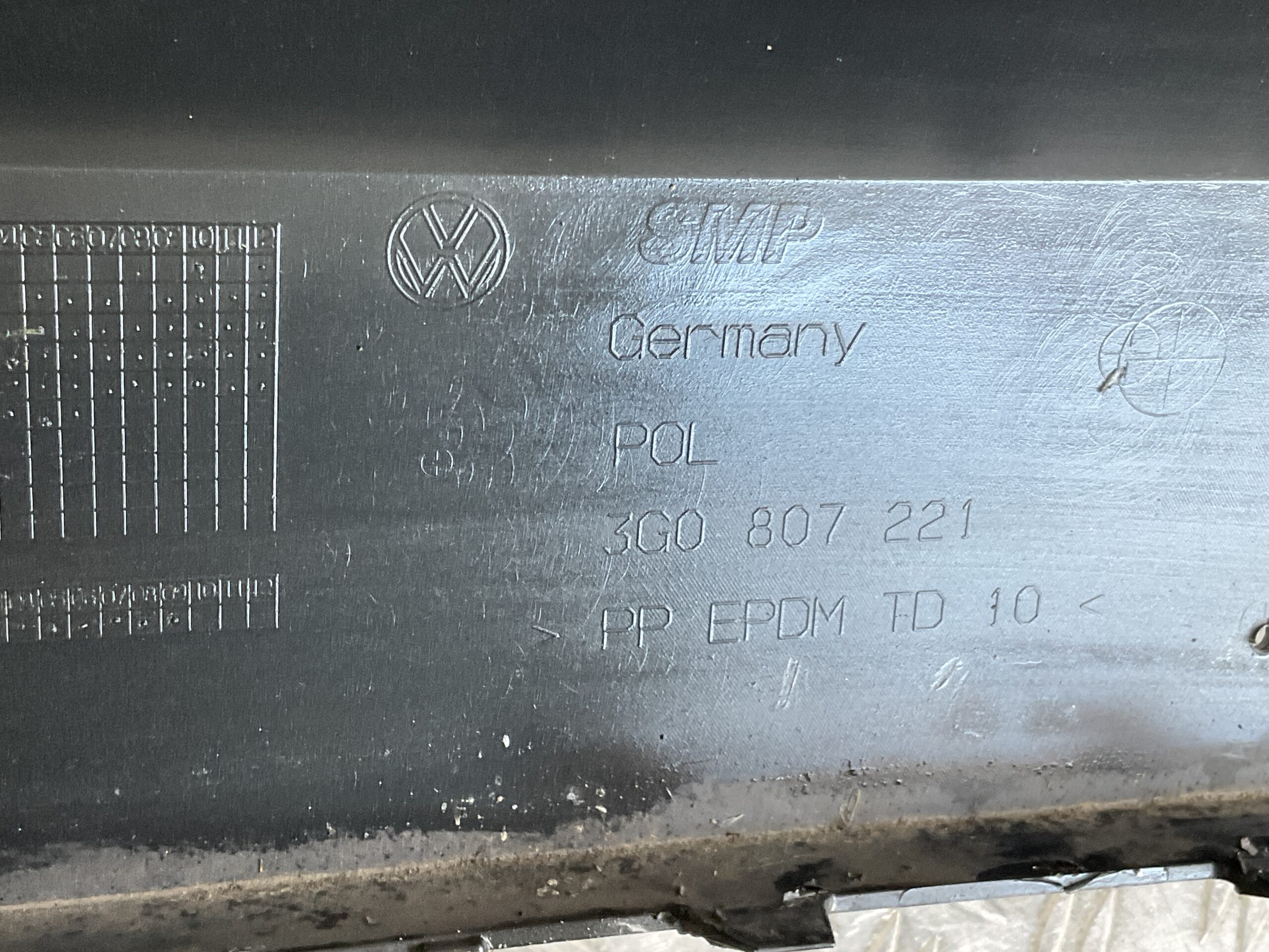 Bumper Volkswagen Passat B8 17-21 3G0807221F Voorbumper B8-15449z