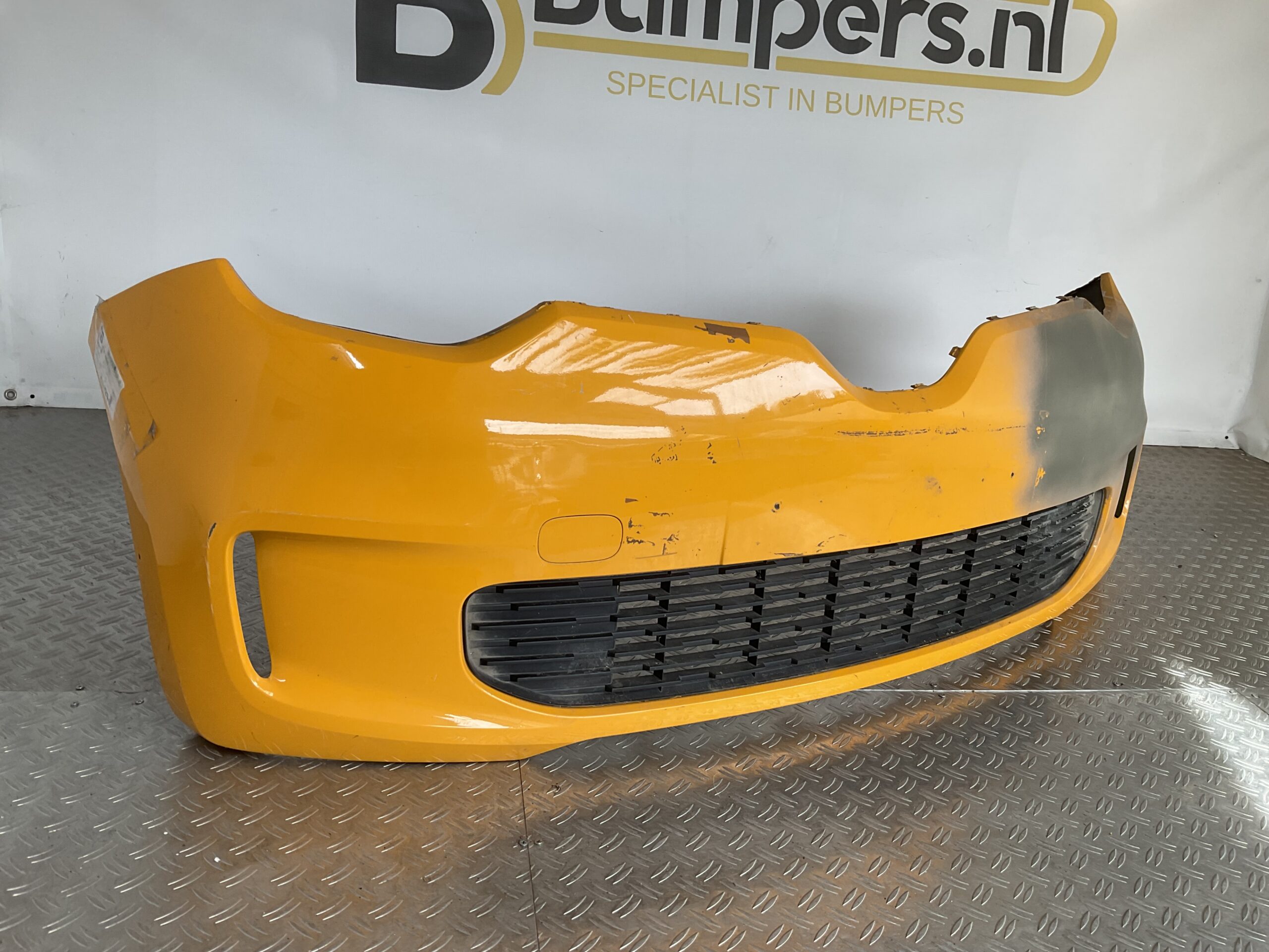 Bumper Renault Twingo Facelift 2019-2024 620222722R Voorbumper F3-12711z