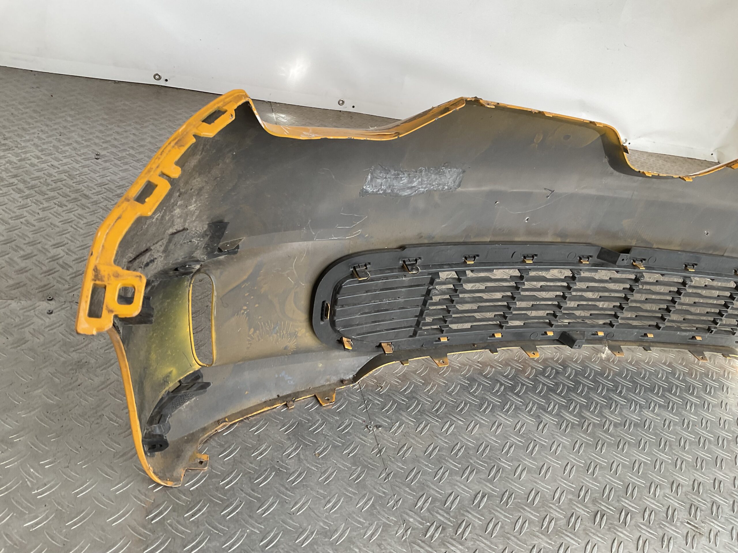Bumper Renault Twingo Facelift 2019-2024 620222722R Voorbumper F3-12711z
