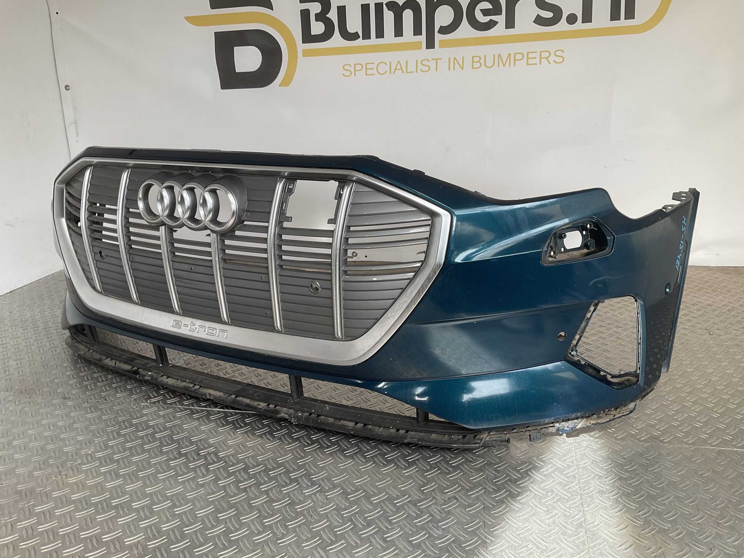 Bumper Audi E Tron E-Tron 4KE kls pdc 4KE807437 Voorbumper H5-15481z