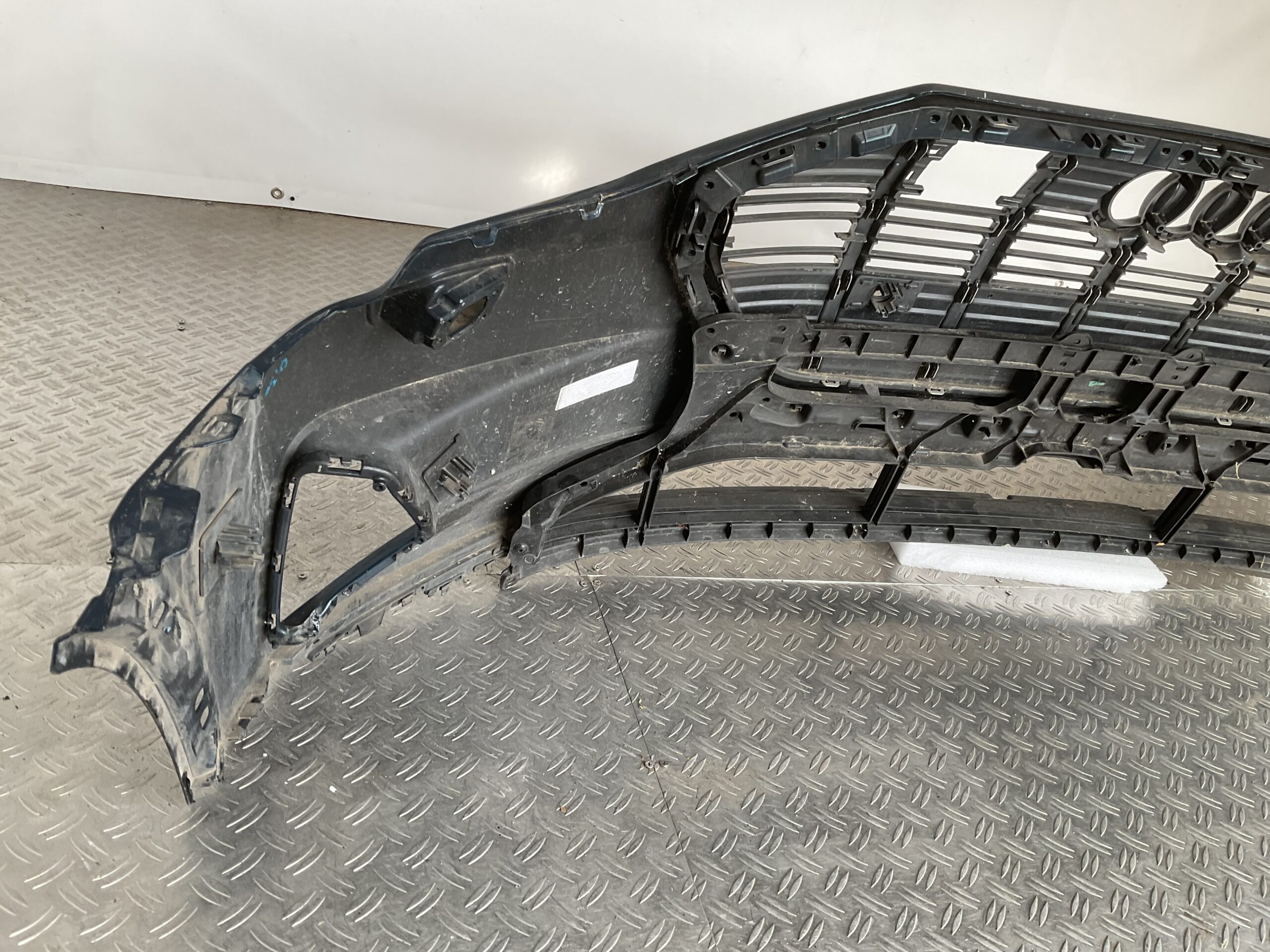 Bumper Audi E Tron E-Tron 4KE kls pdc 4KE807437 Voorbumper H5-15481z