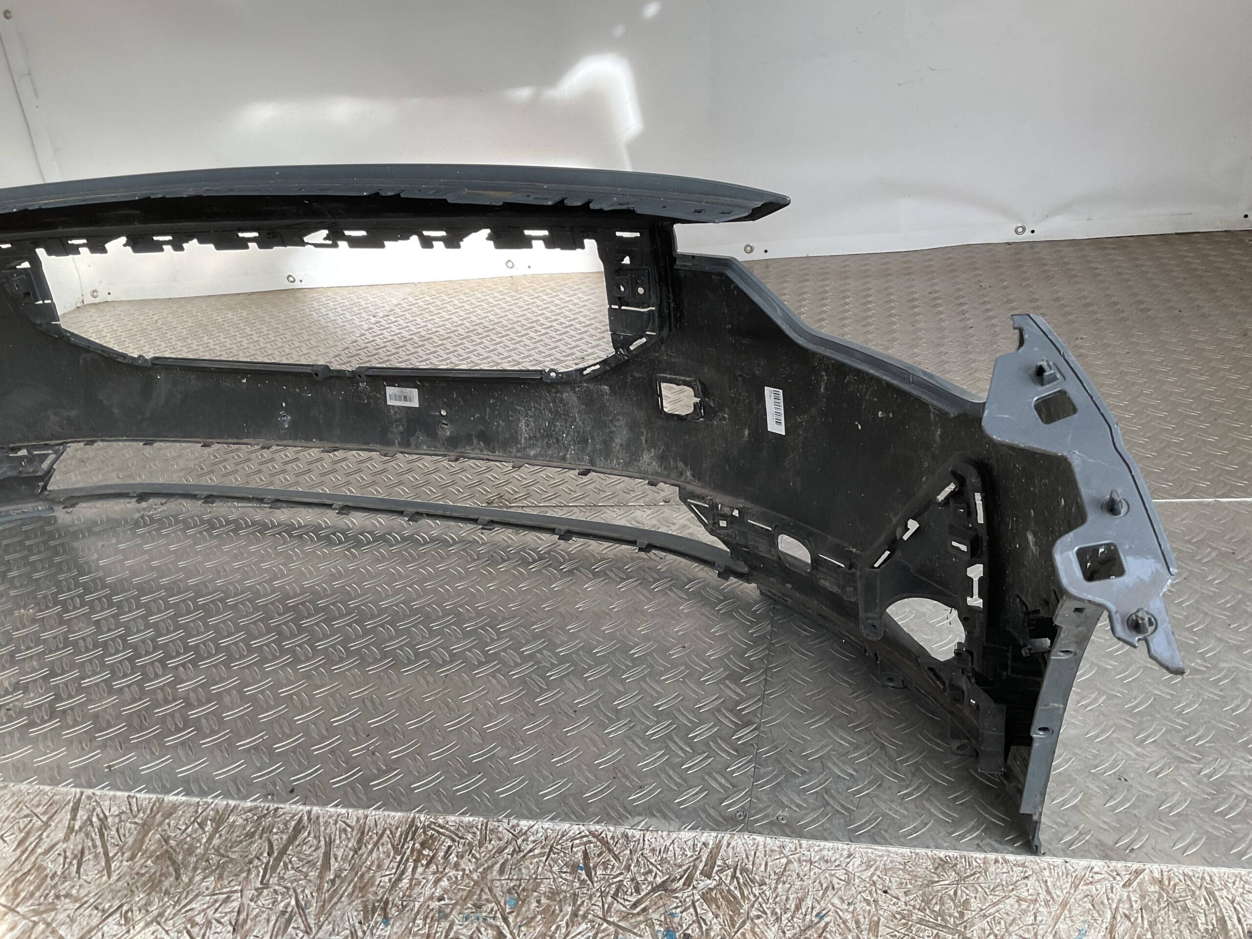 Bumper Polostar 2 19- 31690327 Voorbumper F5-15488z