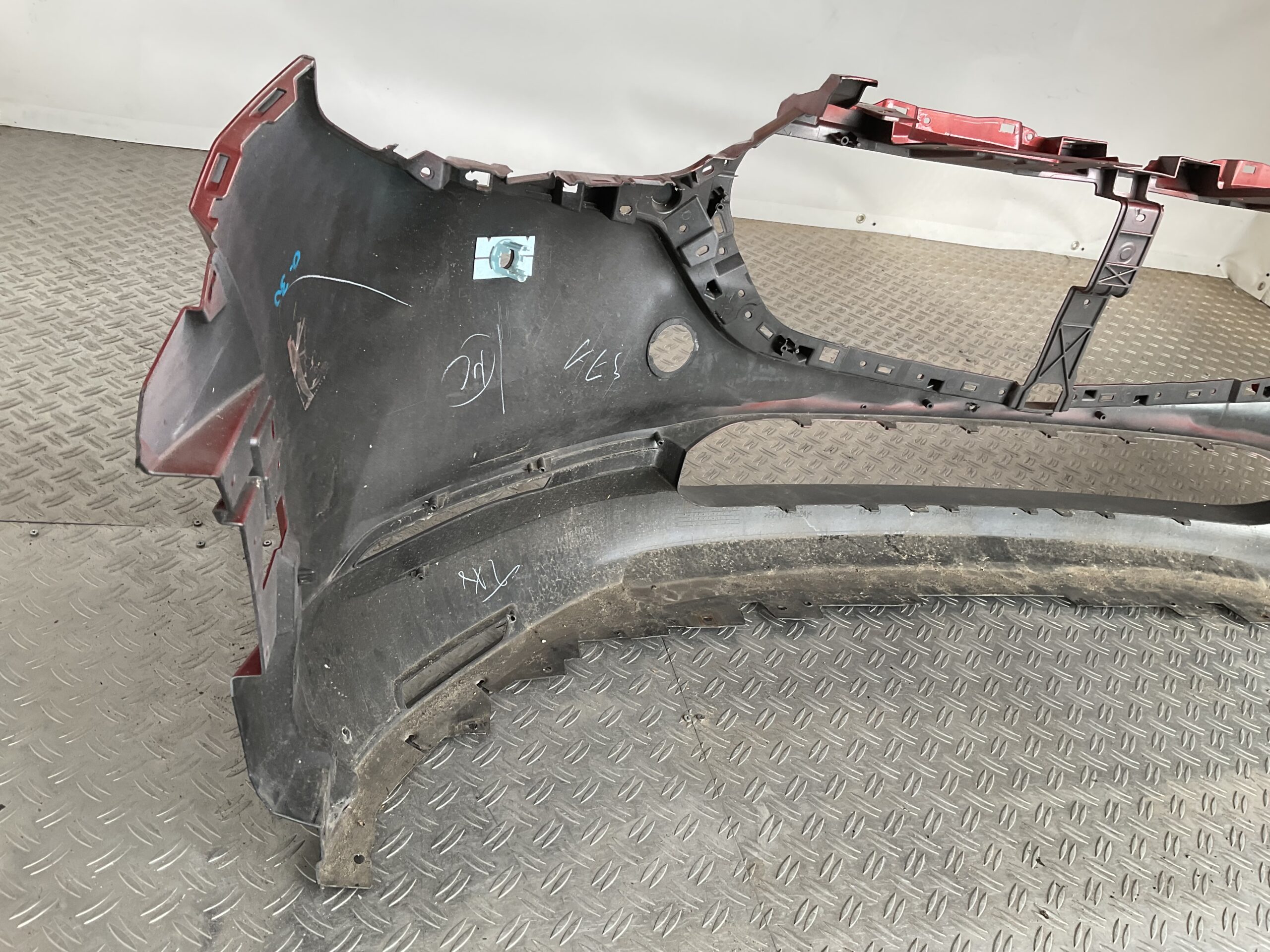 Bumper Mazda CX30 CX-30 4xpdc DGH950031 Voorbumper B9-15467z