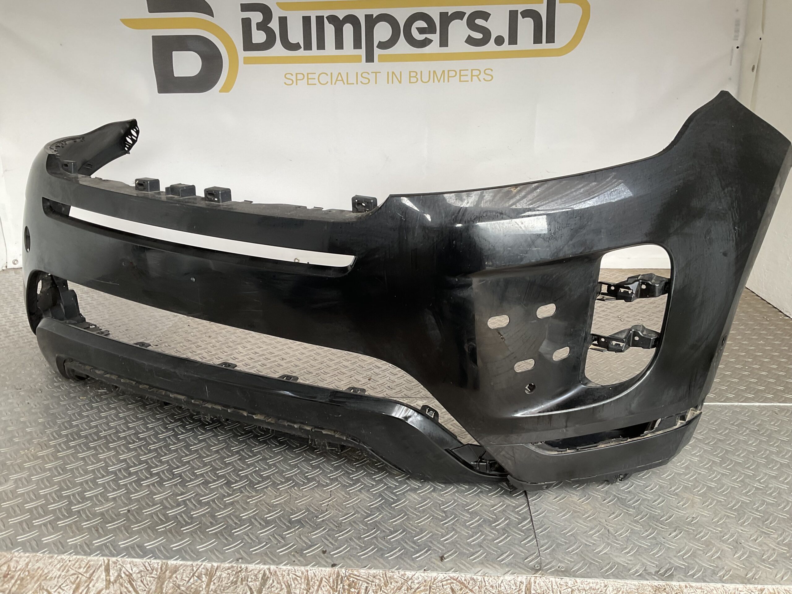 Bumper Range Rover Evoque II Dynamic K8D2-17F775-BB Voorbumper B9-15471z