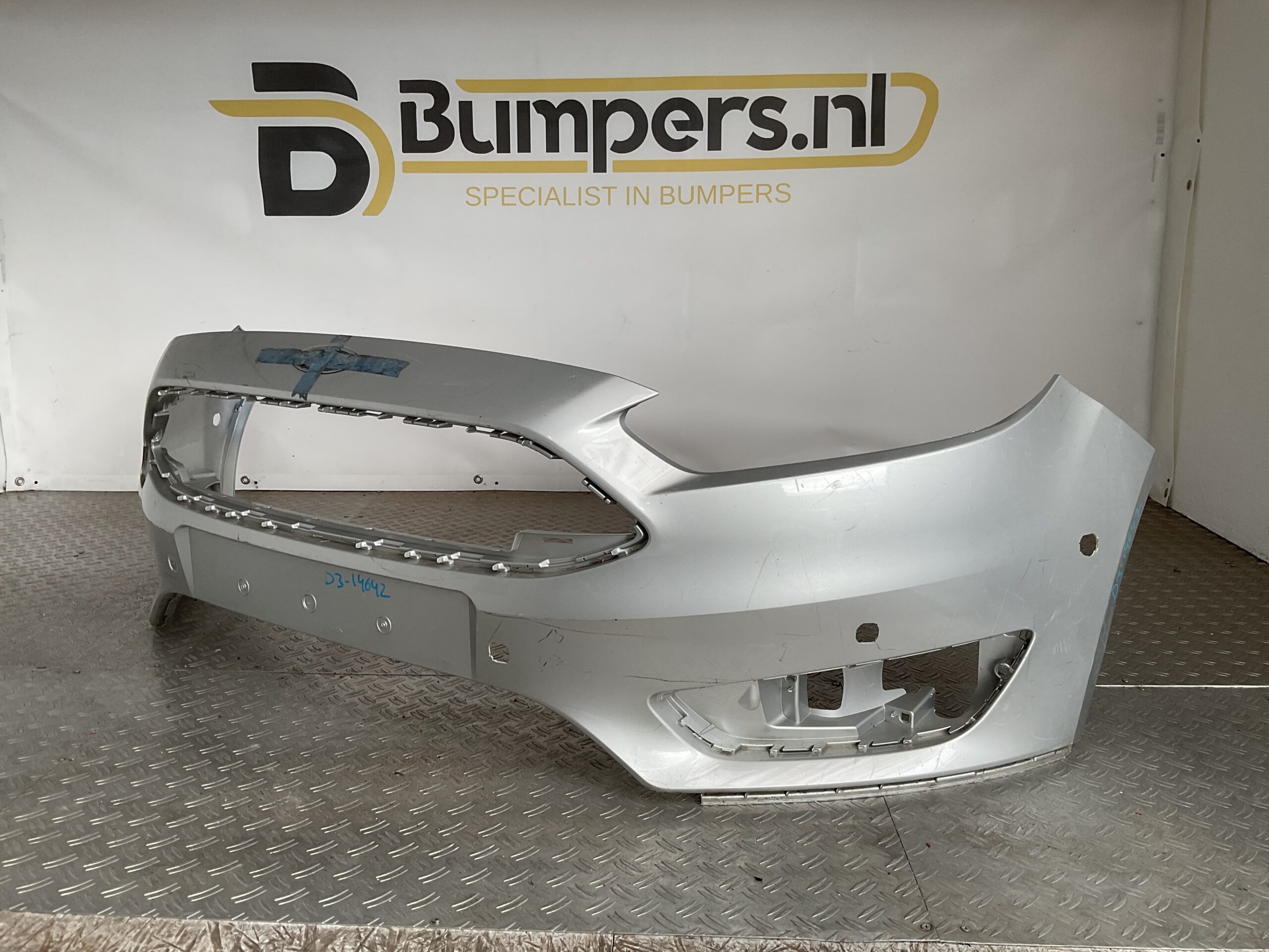 Bumper Ford Focus MK3 Facelift 14-18 F1EB-17757-A Voorbumper D3-14642z