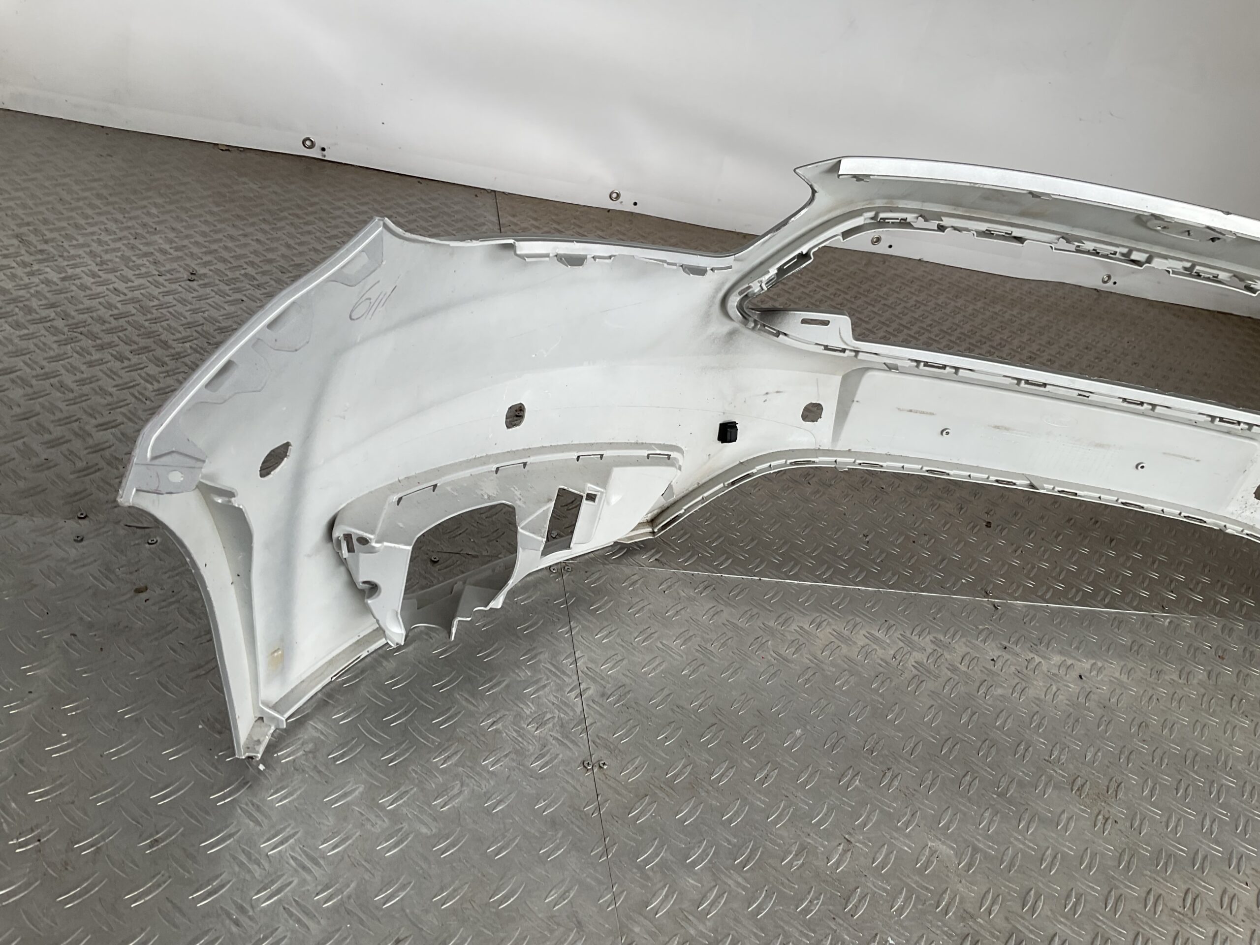 Bumper Ford Focus MK3 Facelift 14-18 F1EB-17757-A Voorbumper D3-14642z